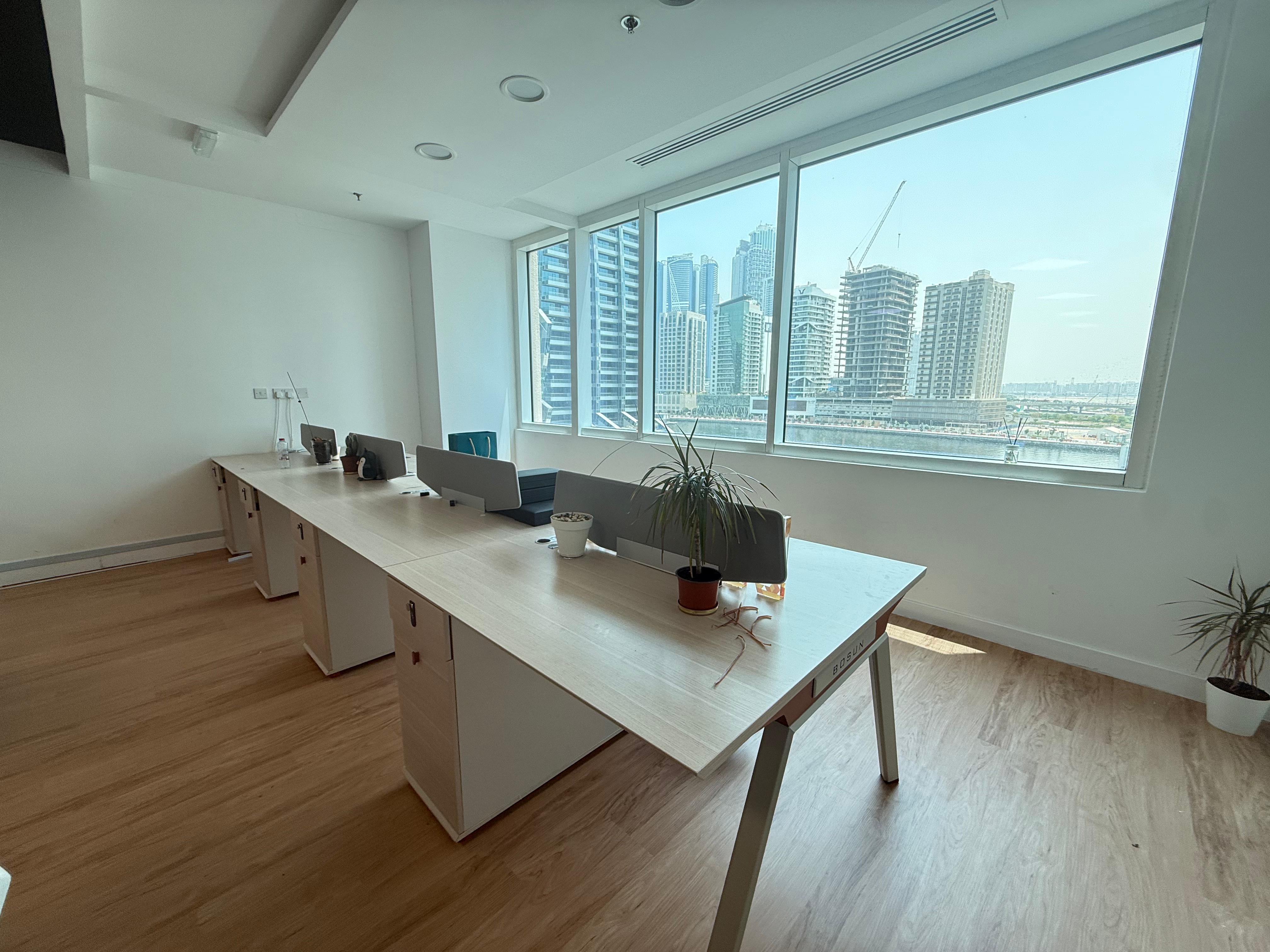 VACANT | FITTED | CANAL VIEW | OPEN LAYOUT