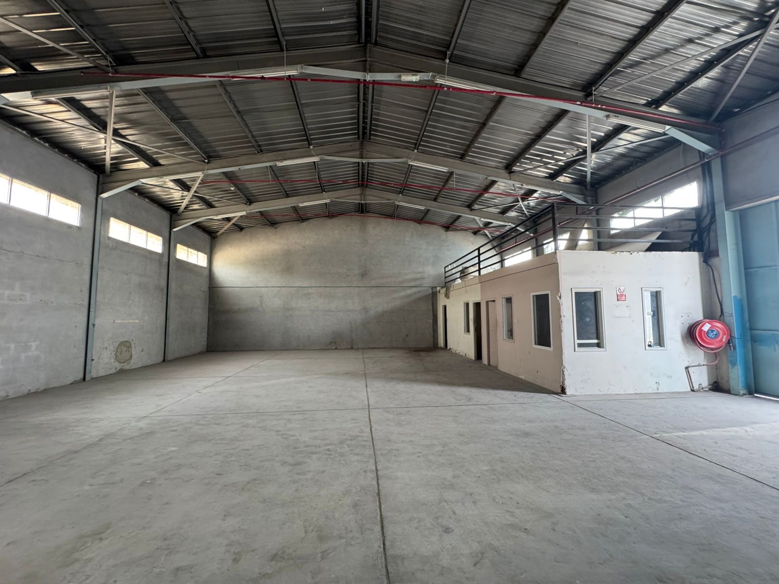 Spacious Warehouse |Easy Access | Vacant