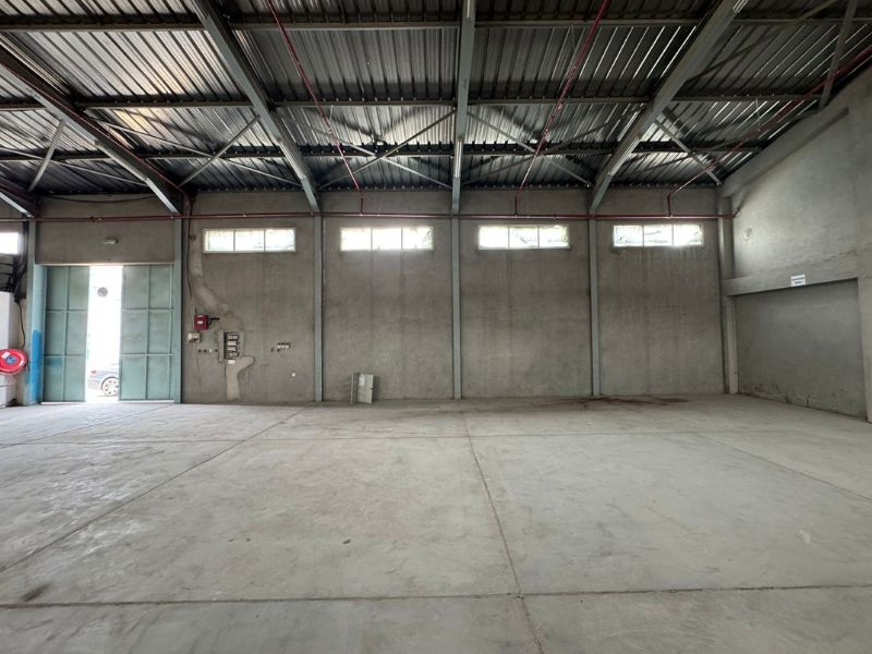 Spacious Warehouse |Easy Access | Vacant