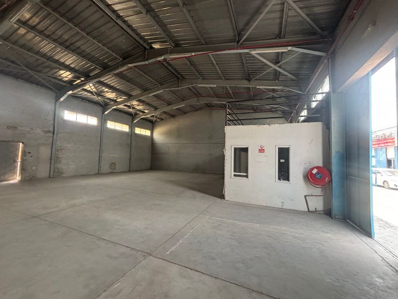 Spacious Warehouse |Easy Access | Vacant
