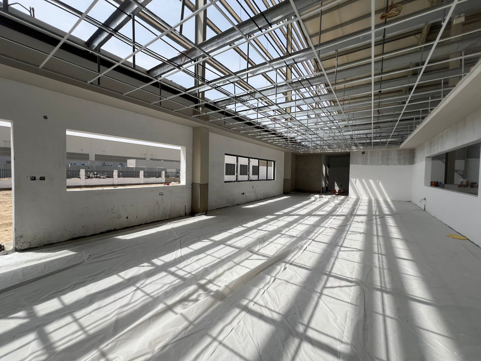 3000 KW 112850 Sqft Brand New Warehouse in DIC