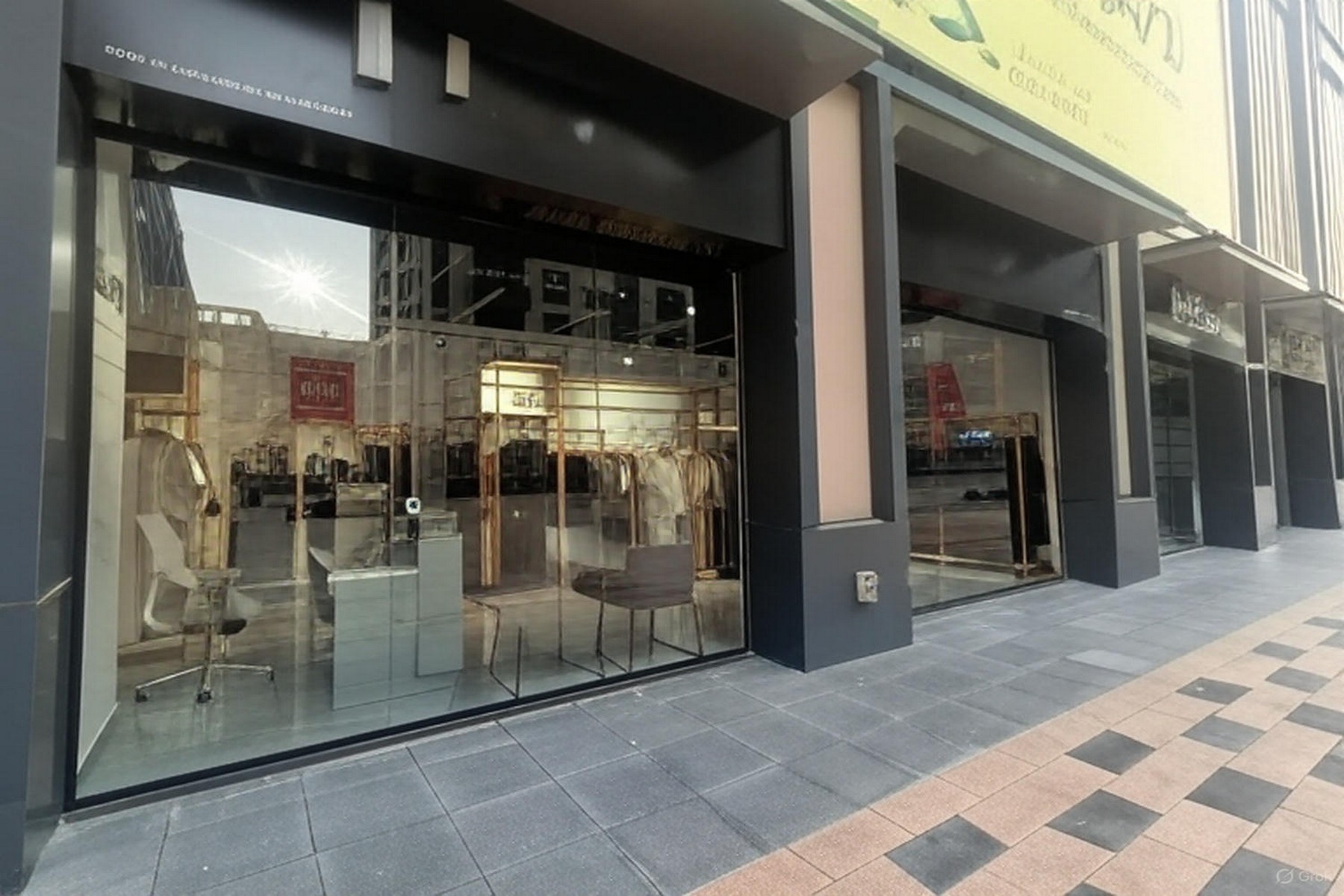 High Footfall | Street Level Visibility