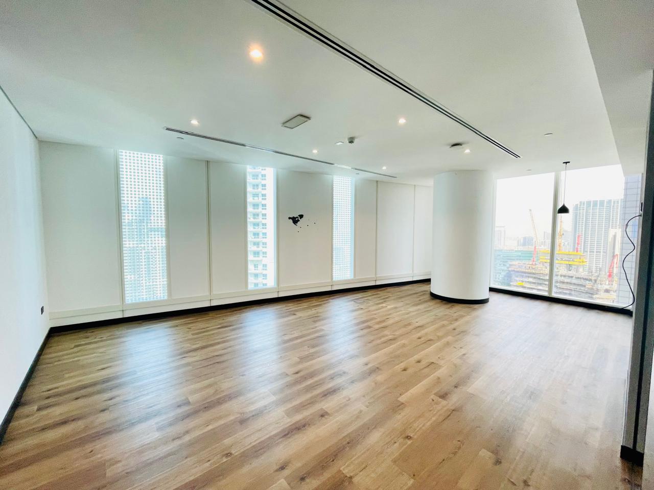 Fully Fitted I Panoramic View I Prime Location
