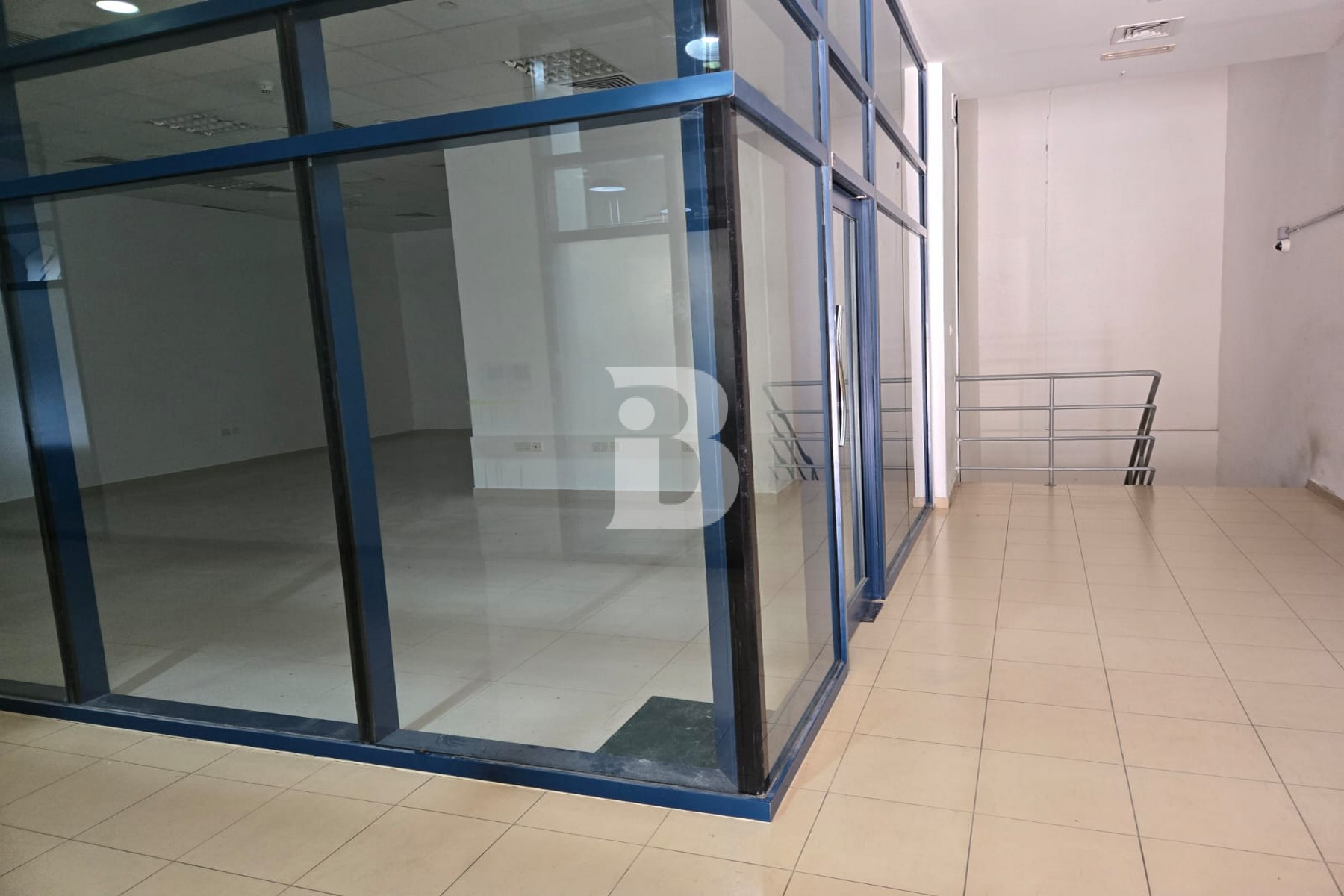 PRIME LOCATION | INSIDE BUILDING | NEAR METRO