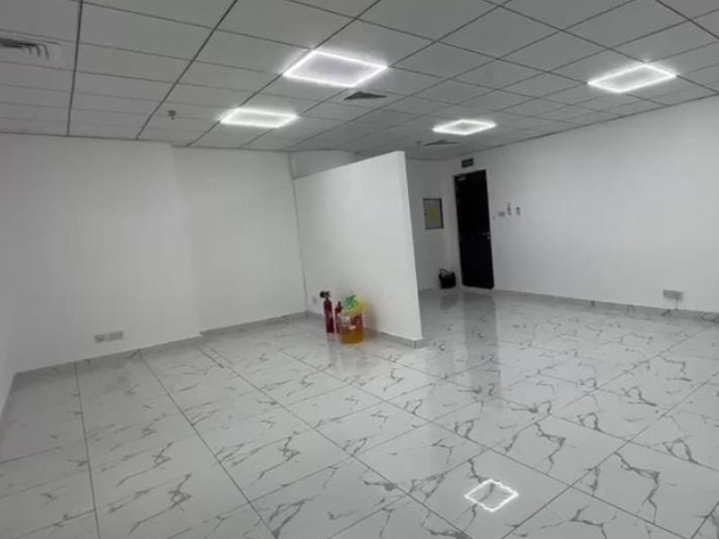 Motivated Seller | Low Floor | 2 Parkings
