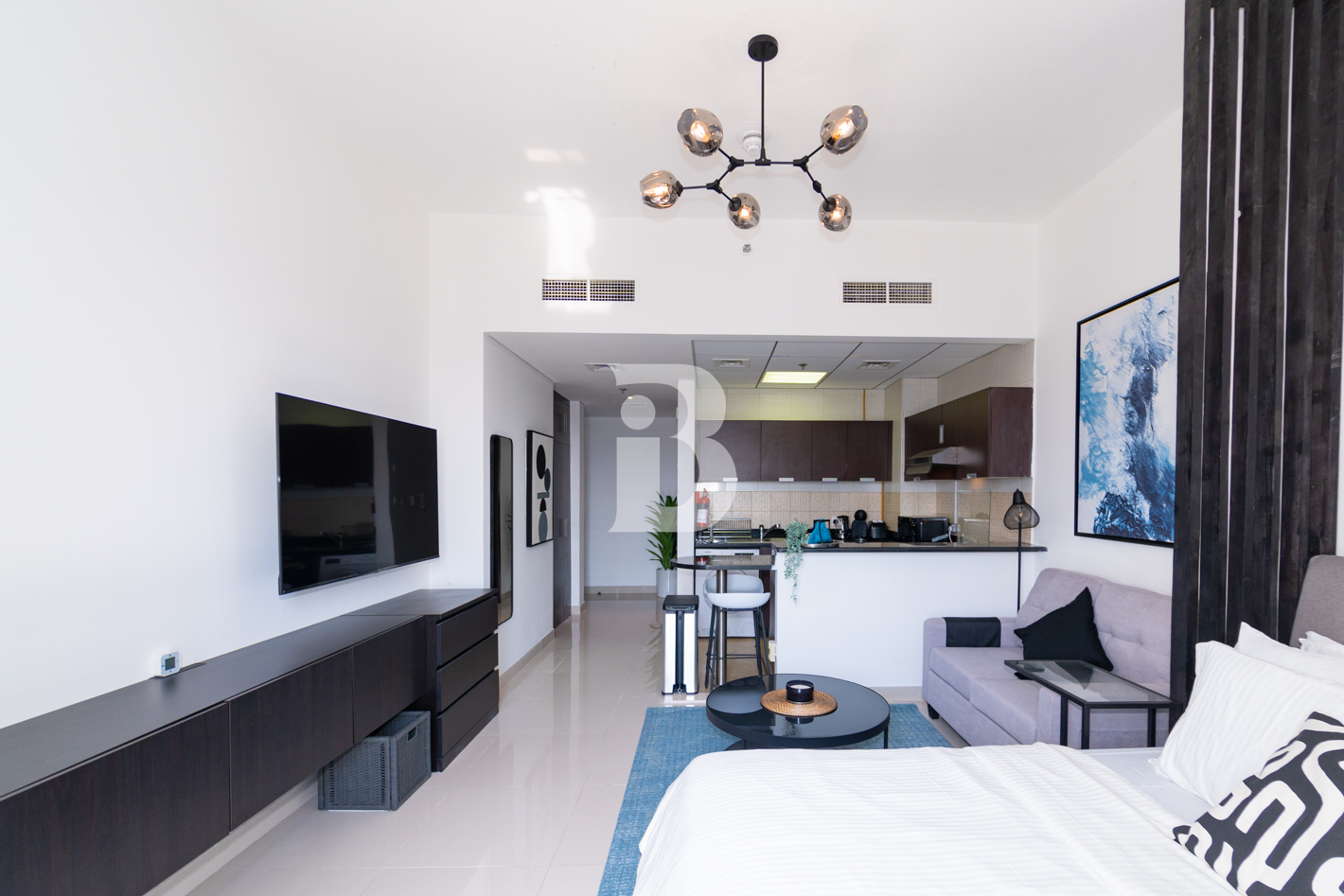 Vacant | Furnished Studio | Golf Course View