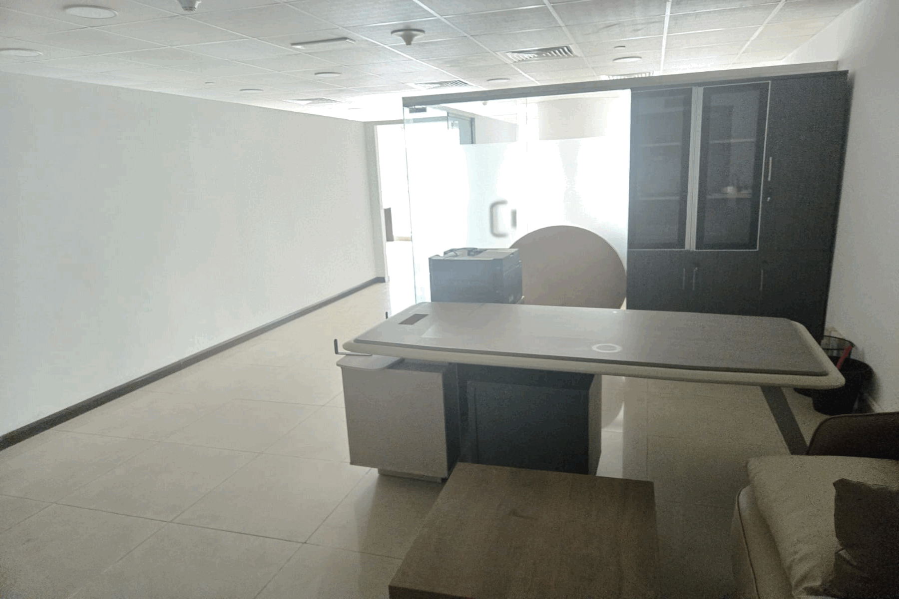 Near Metro | High Floor | Well Partitioned