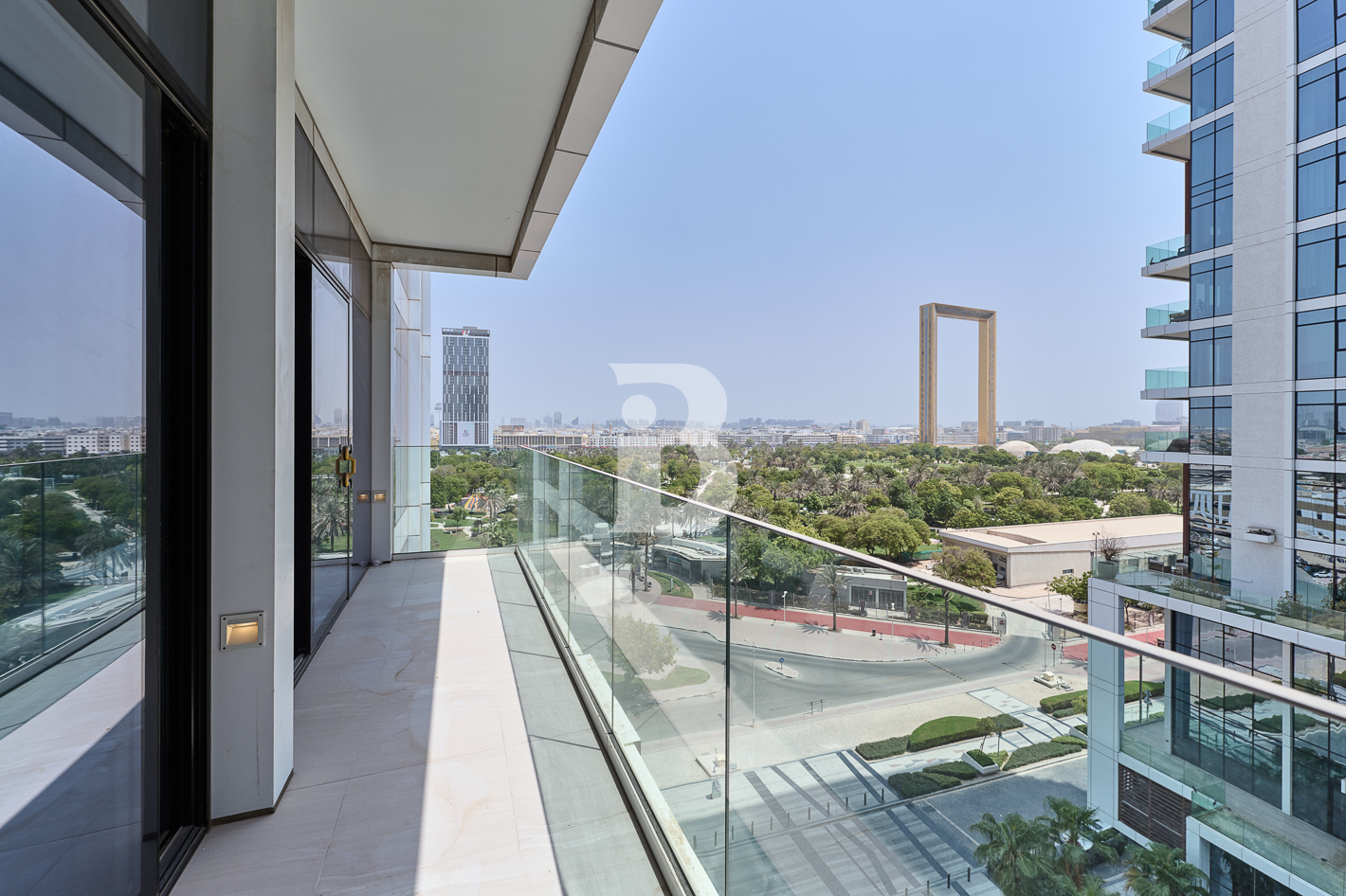 Stunning Dubai Frame Views | Vacant | 2 Parking