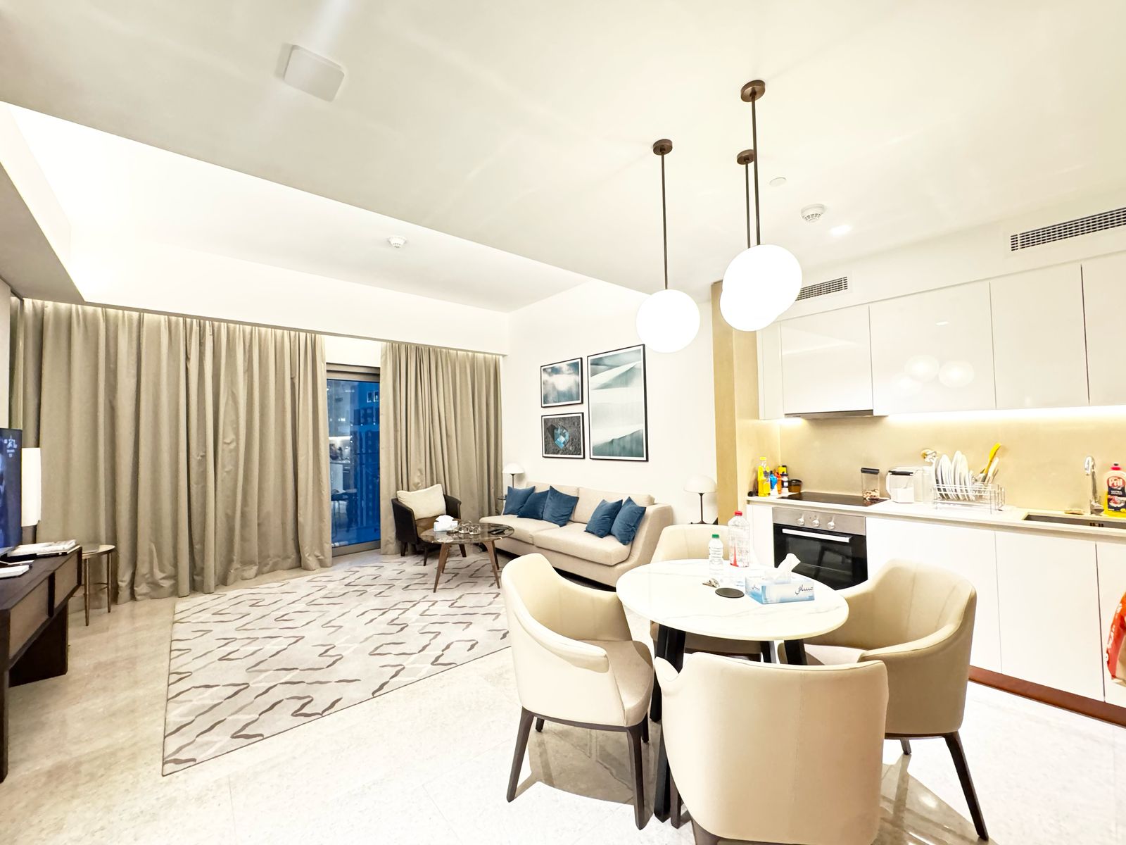 CREEK VIEW | BRIGHT LAYOUT | LUXURIOUS AMENITIES