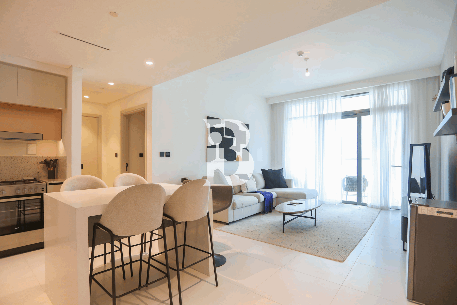 FURNISHED | READY TO MOVE | HIGH FLOOR | SPACIOUS