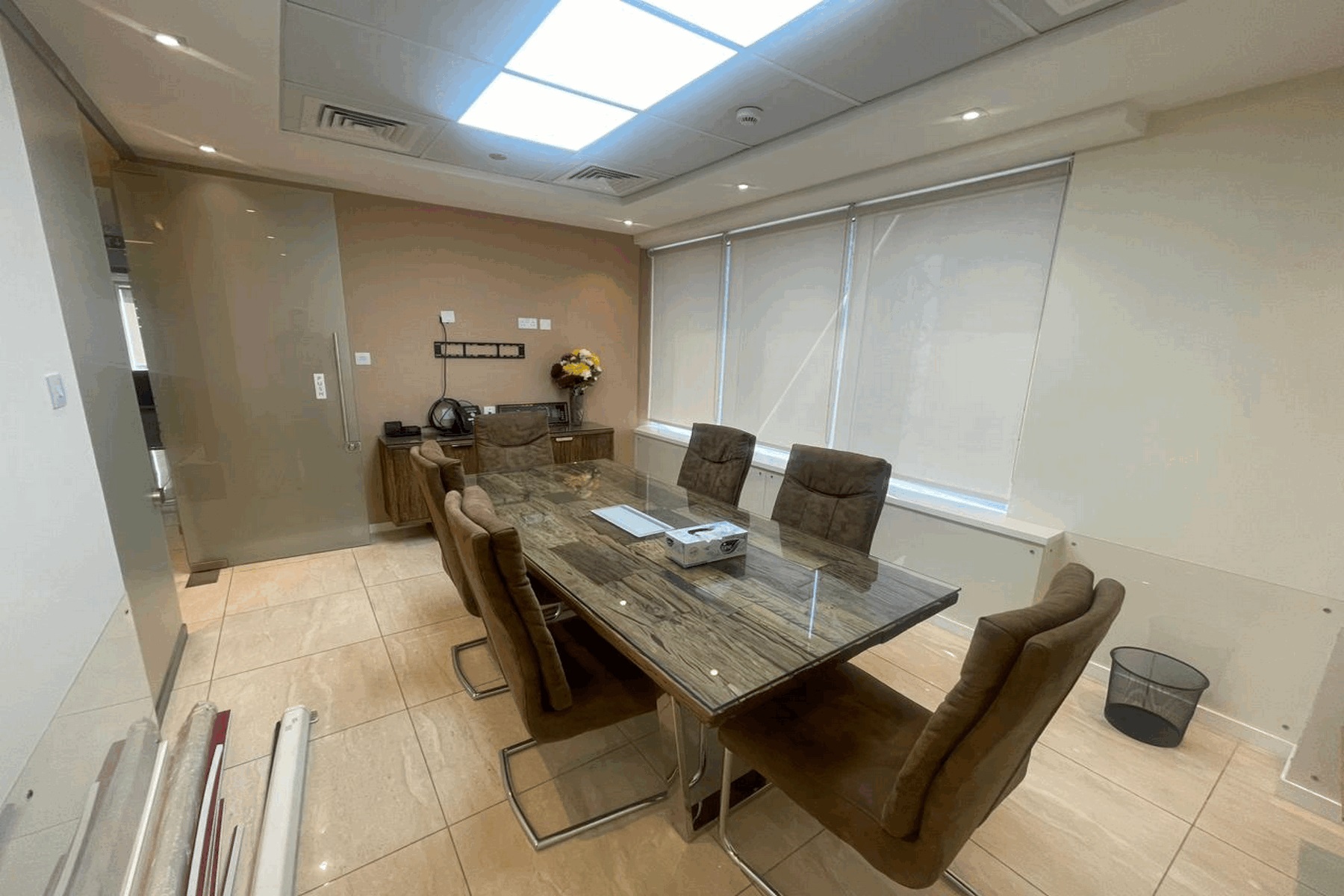 FULLY FURNISHED | PREMIUM FIXTURES | 10 PARKINGS