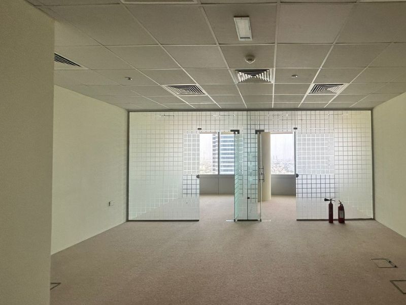 632 SqFt Partitioned Office | Mid Floor | DMCC