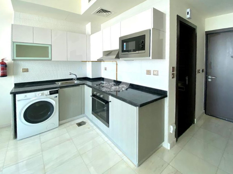 IDEAL STUDIO | HIGH FLOOR | CANAL VIEW | VACANT