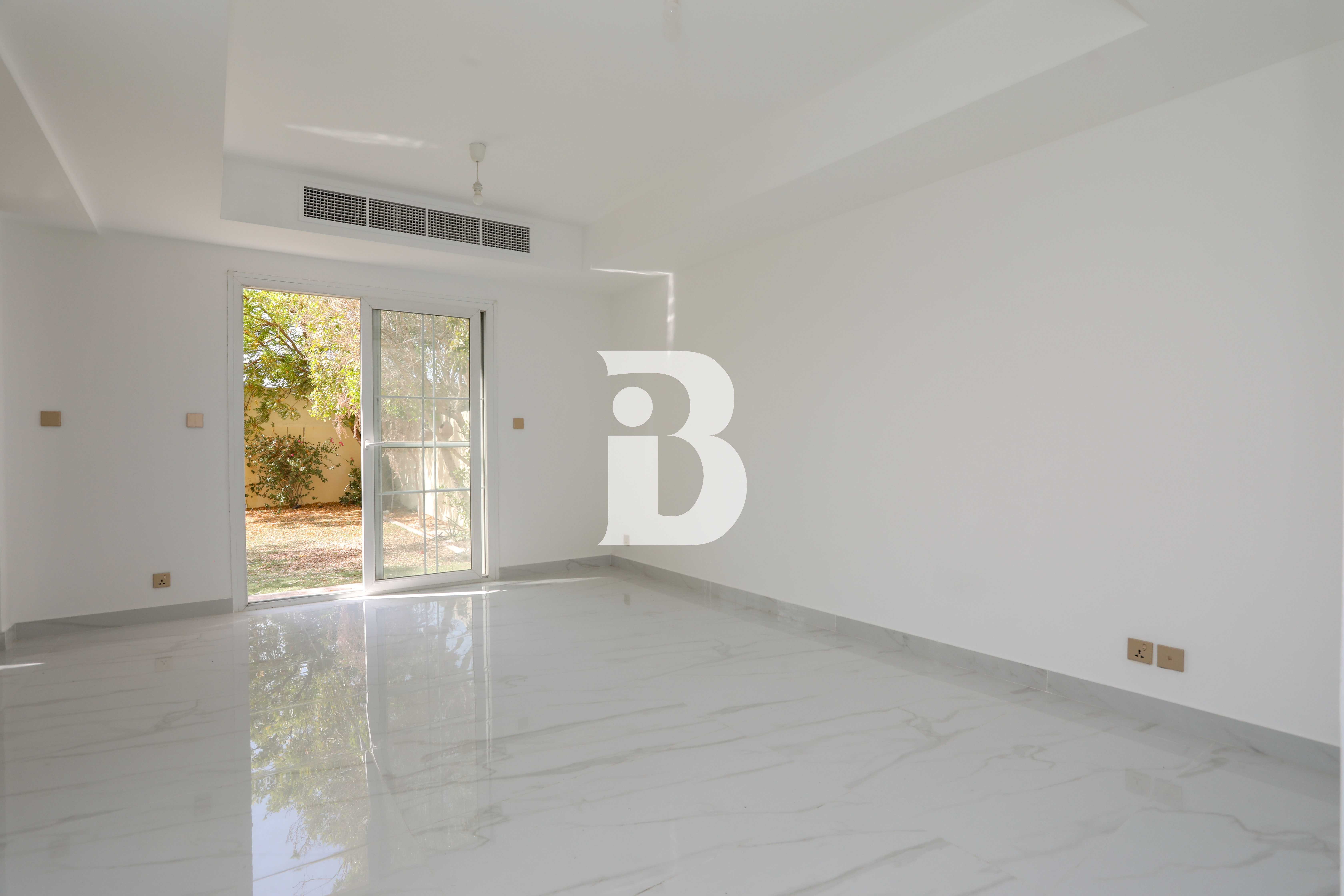Lovely 2 Bedroom Townhouse | Vastu | Upgraded