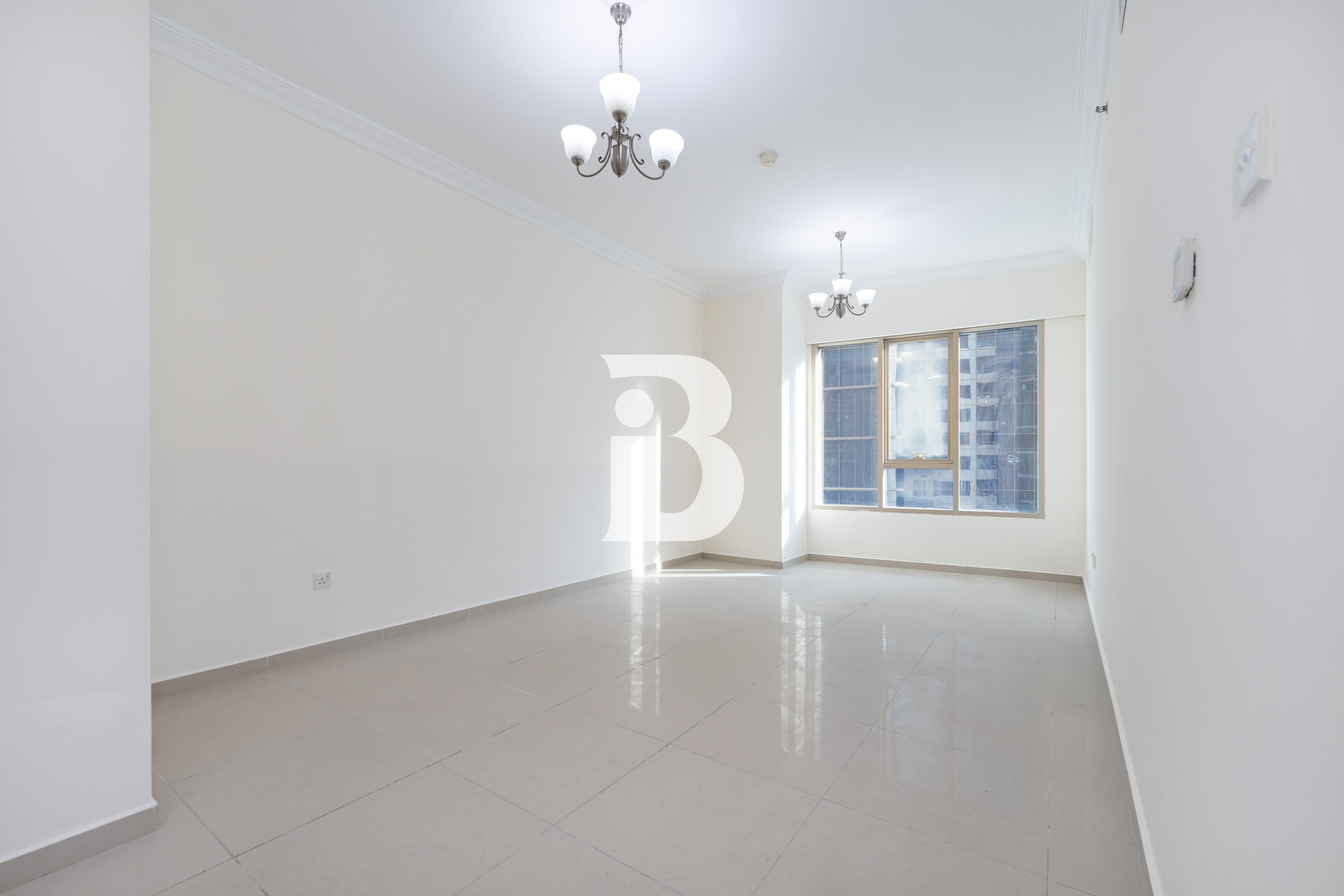 DISTRESS DEAL | HIGH FLOOR| NEAR METRO | NO AGENTS