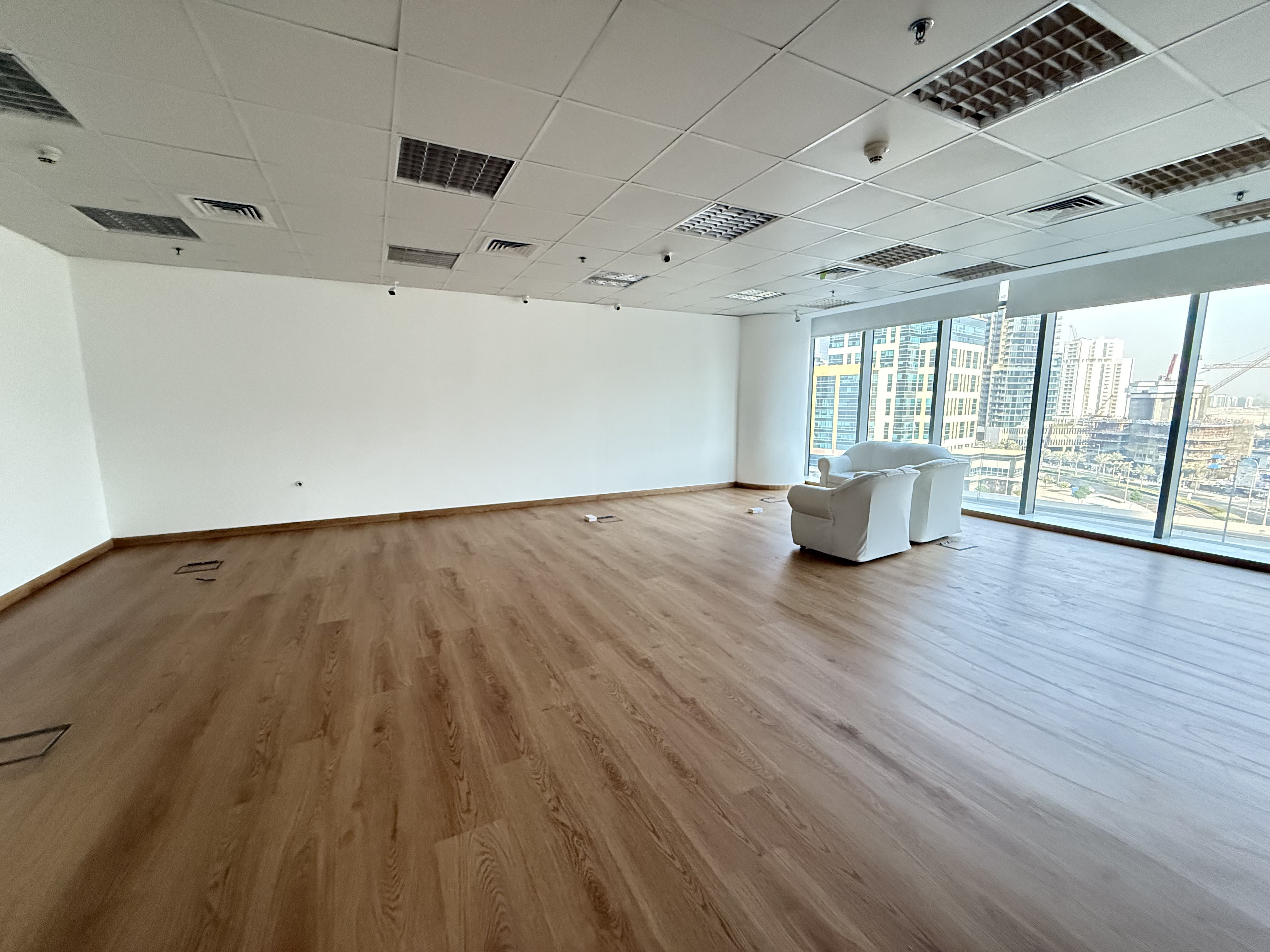 VACANT | CANAL | NONE FURNISHED | GRADE B