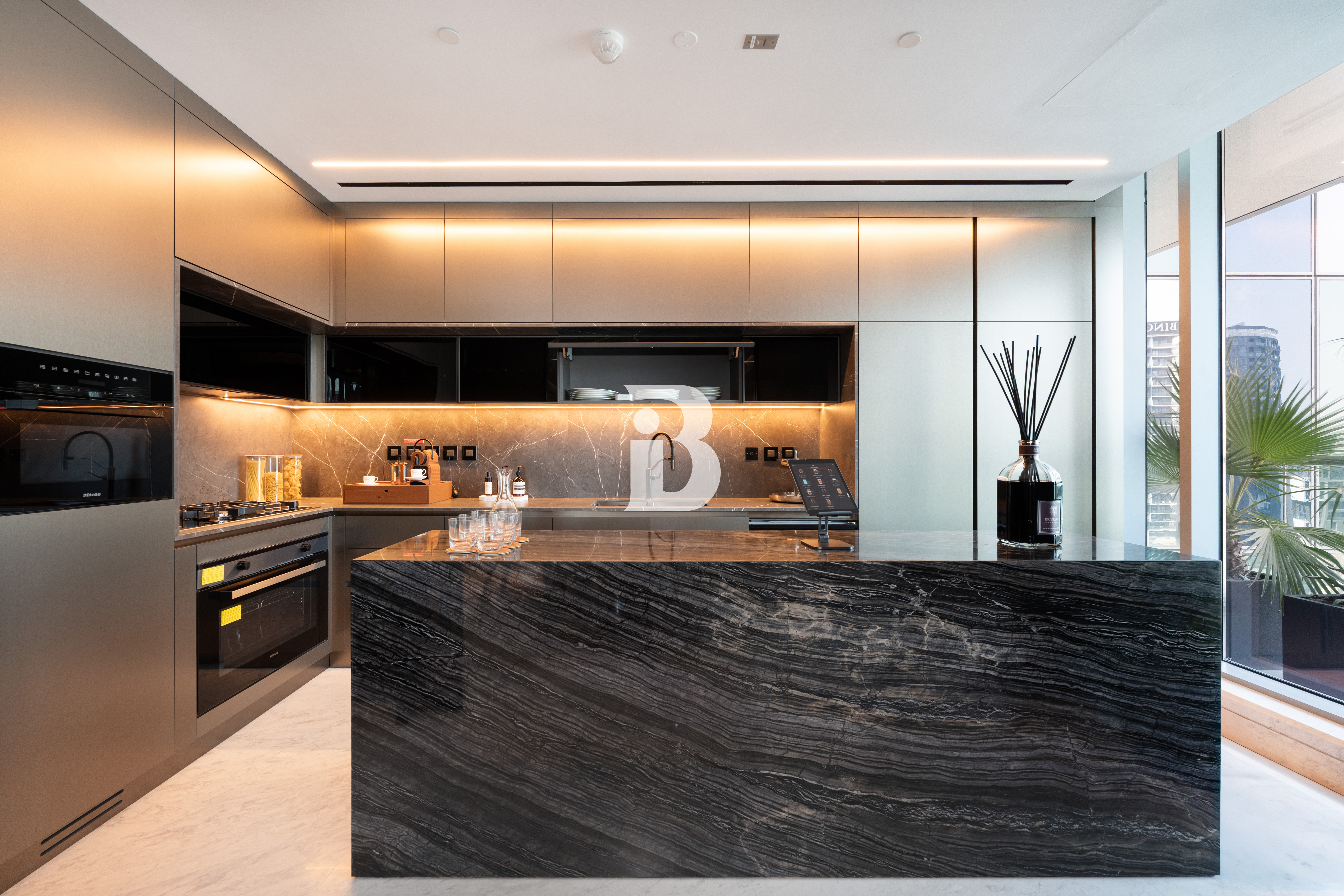 SPACIOUS 3BR  | PRIME LOCATION | FULL CANAL VIEW