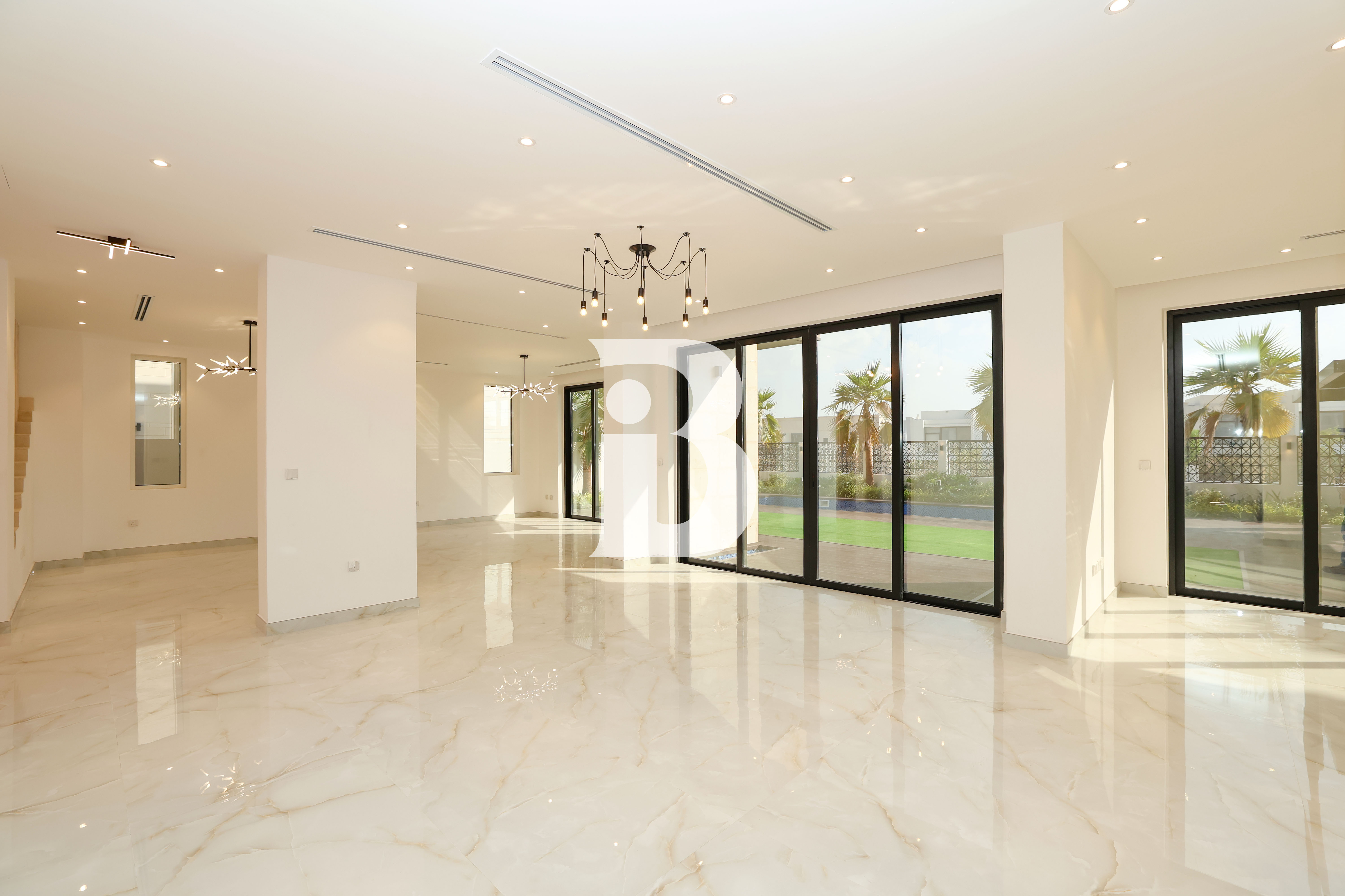 Park view | Huge Garden | Driver room