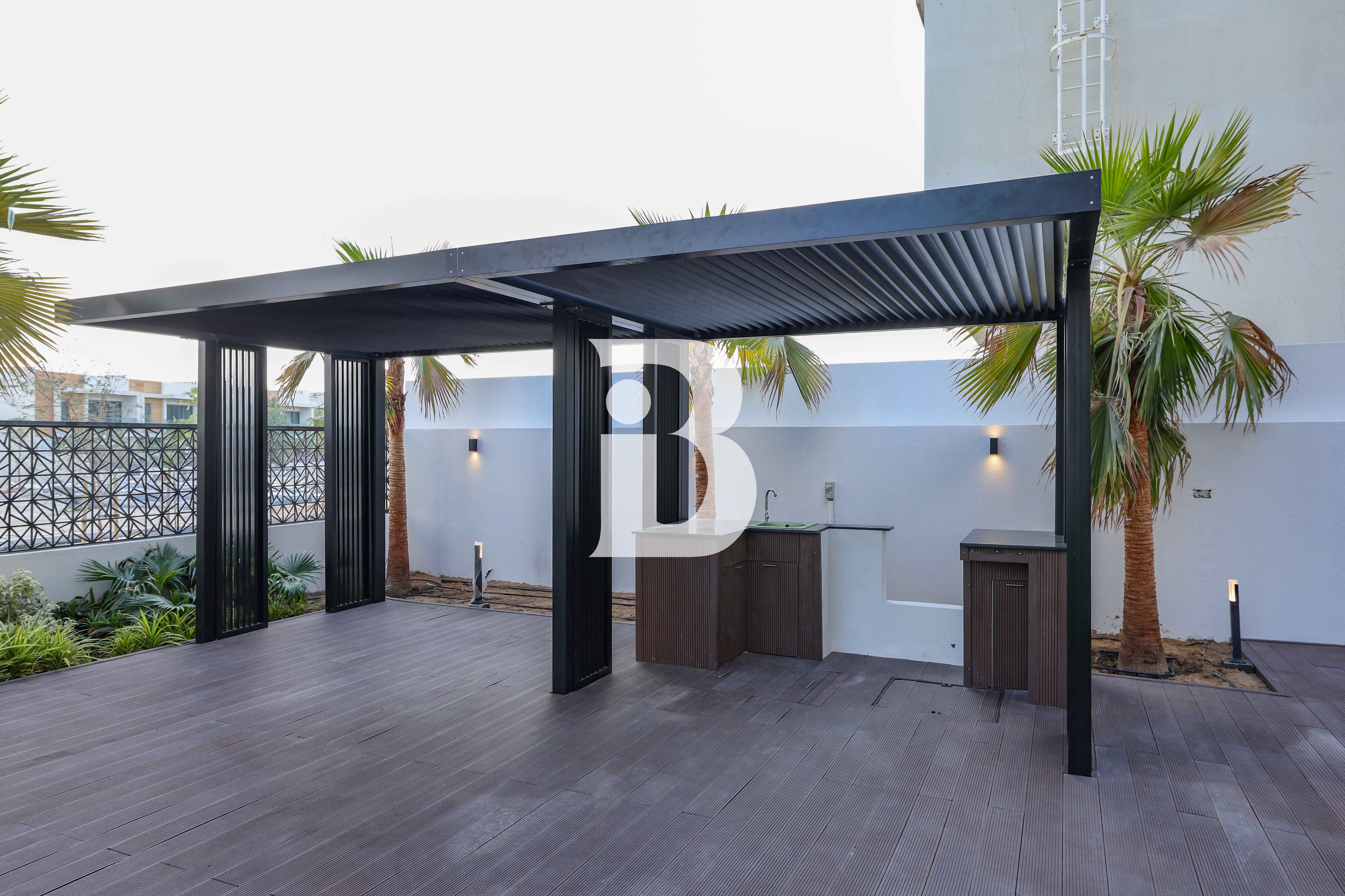 Park view | Huge Garden | Driver room