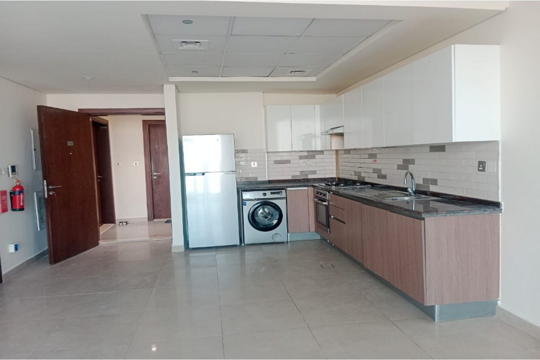 Chiller Free | Well Maintained | Near Metro