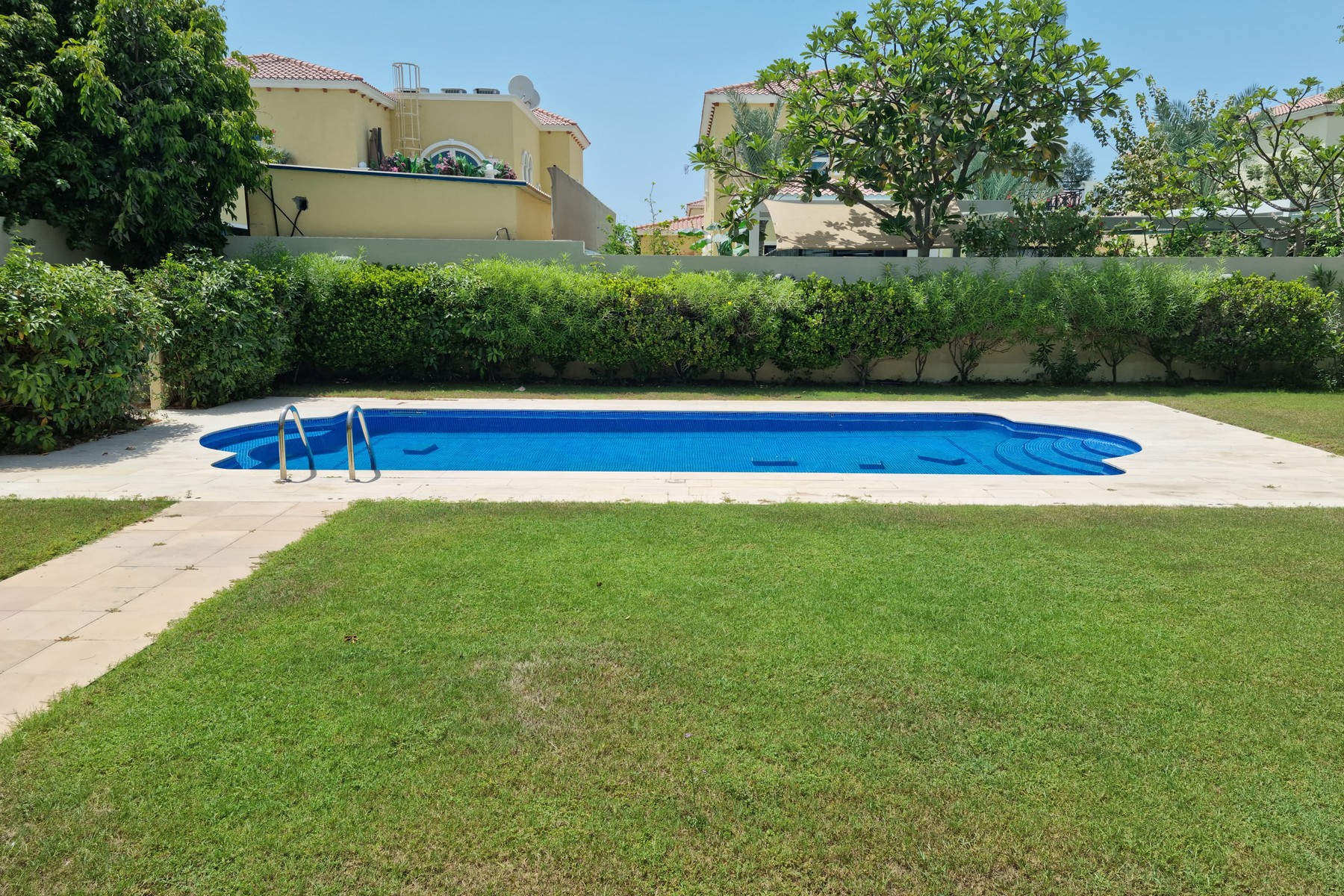 4 Bedroom Large | Pool | Near Park | Sauna