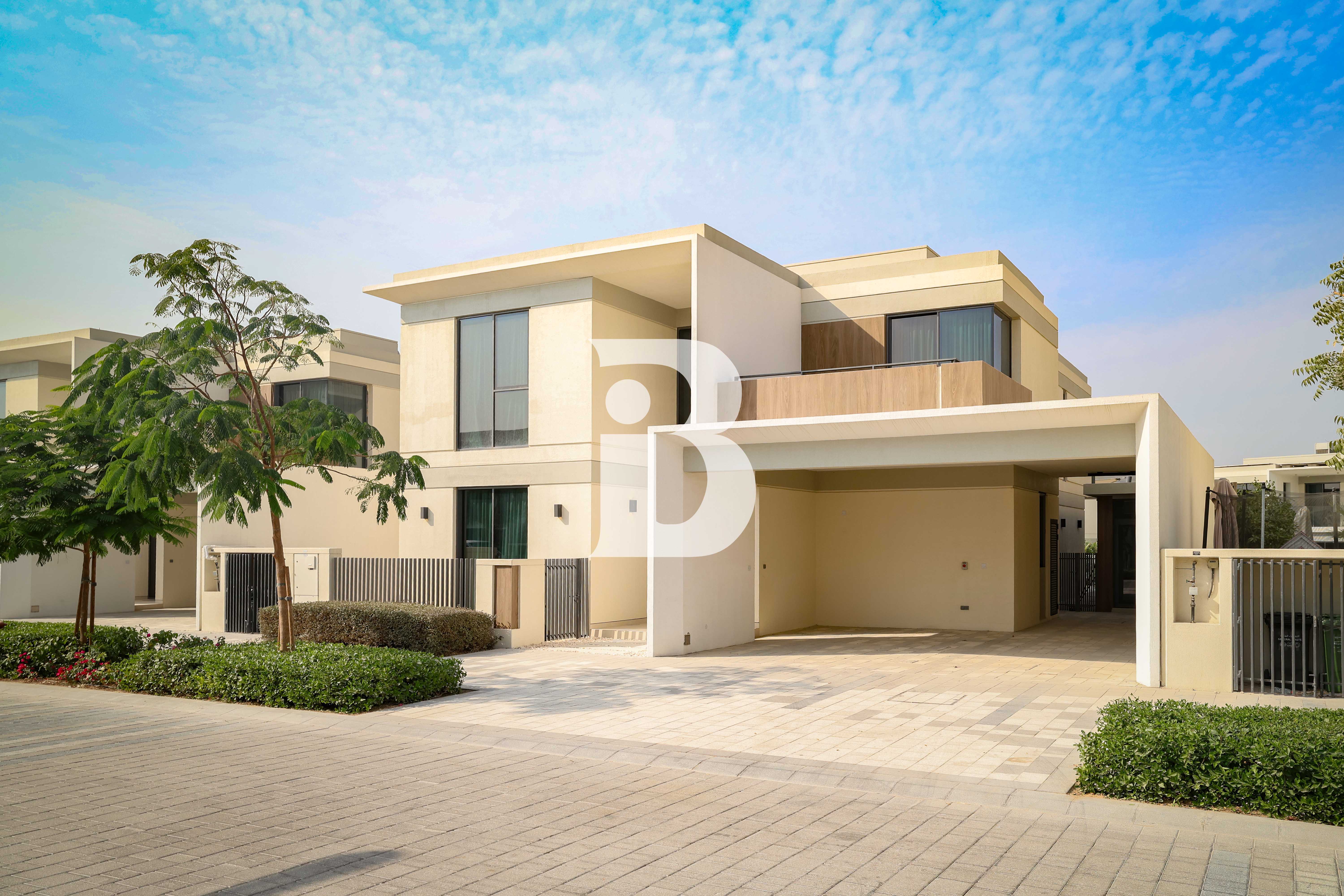 Exceptional | Prime Location Near Lagoon