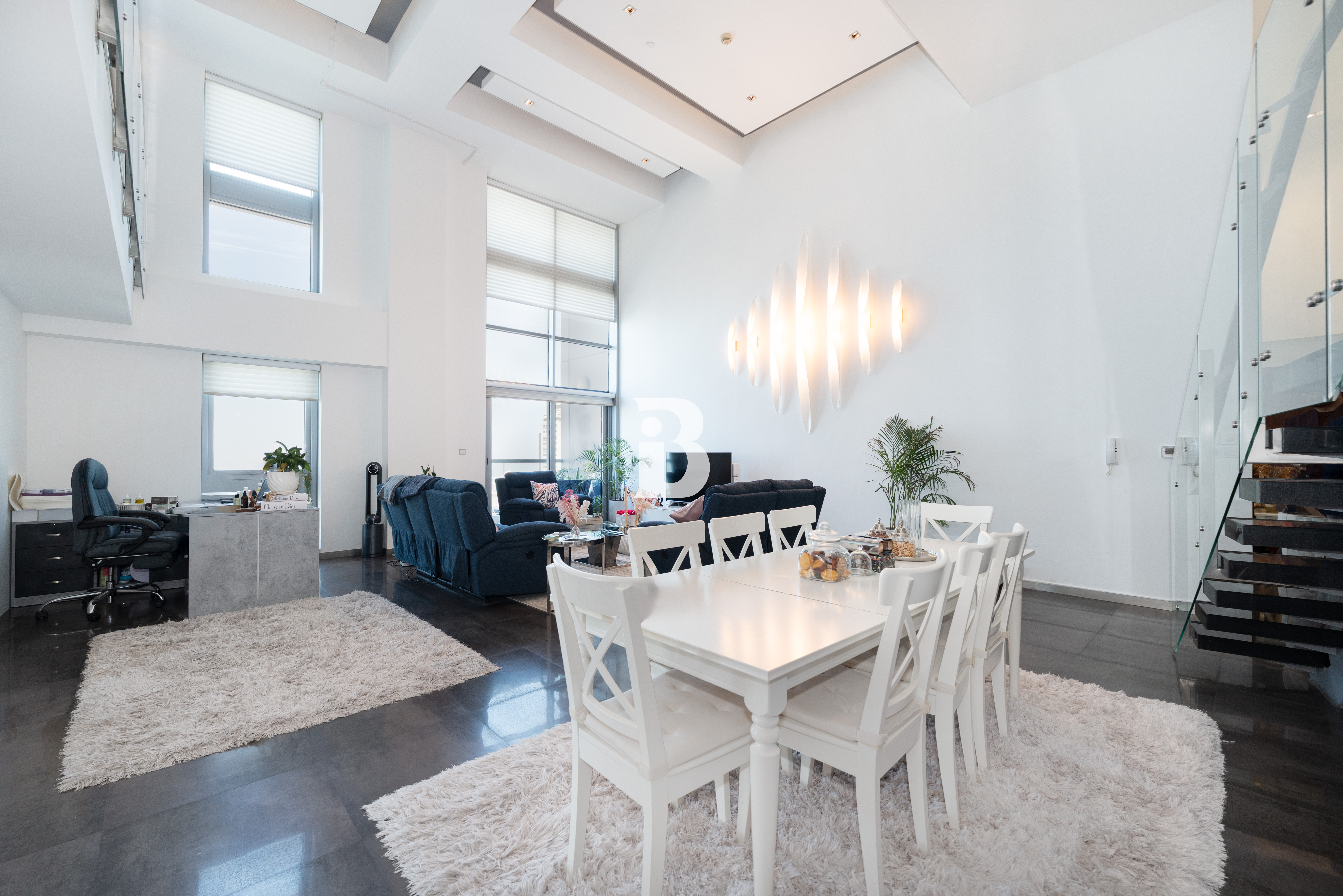 LOFT APARTMENT I SKYLINE VIEW I CALL NOW