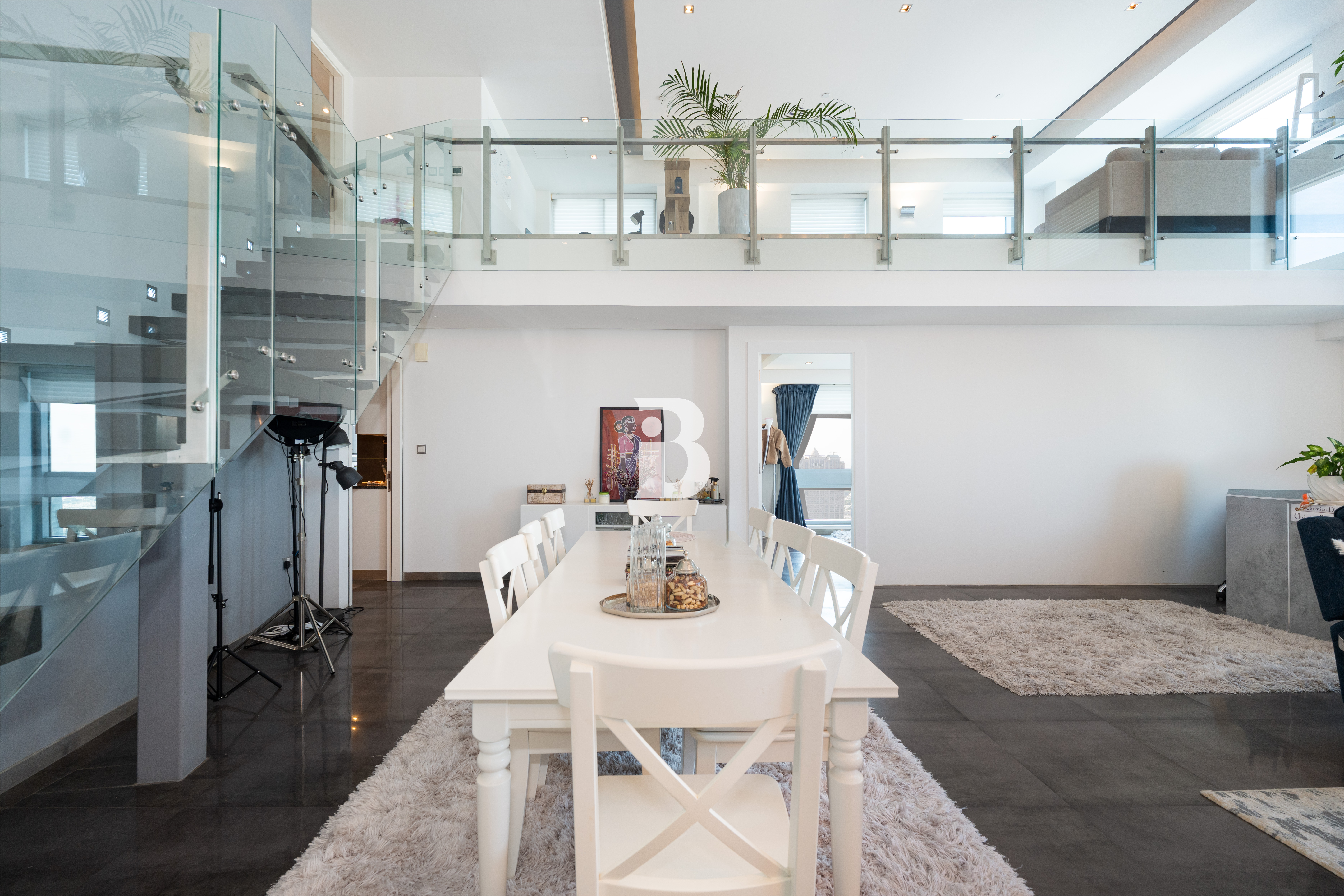 LOFT APARTMENT I SKYLINE VIEW I CALL NOW