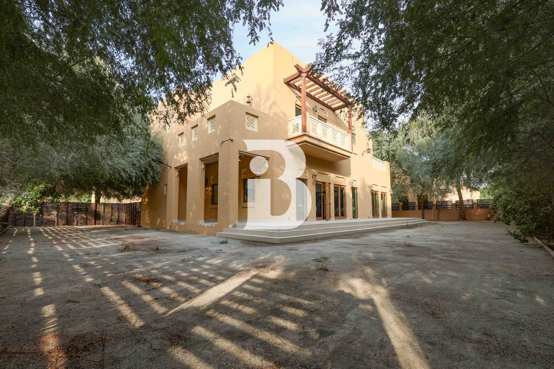 Massive 6 Bedroom Independent Villa | Exclusive 