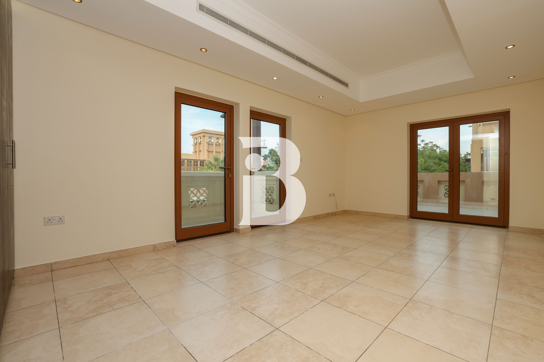 Massive 6 Bedroom Independent Villa | Corner Plot | Exclusive 