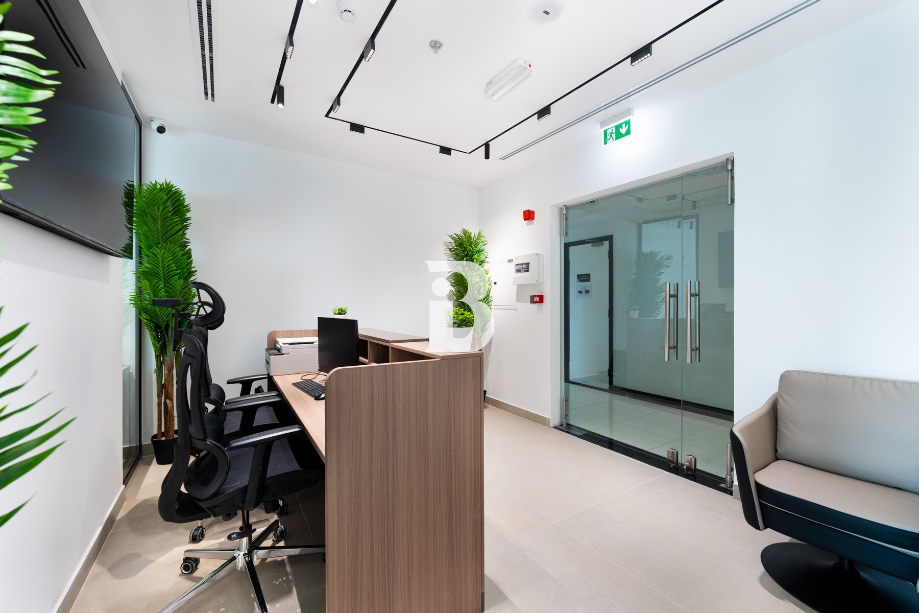 IMPRESSIVE OFFICE | NEAR METRO | HIGH FLOOR