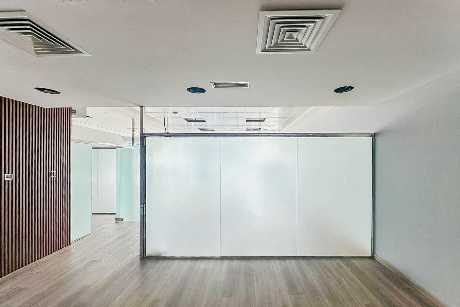 READY OFFICE  | FITTED | AMAZING CANAL VIEW