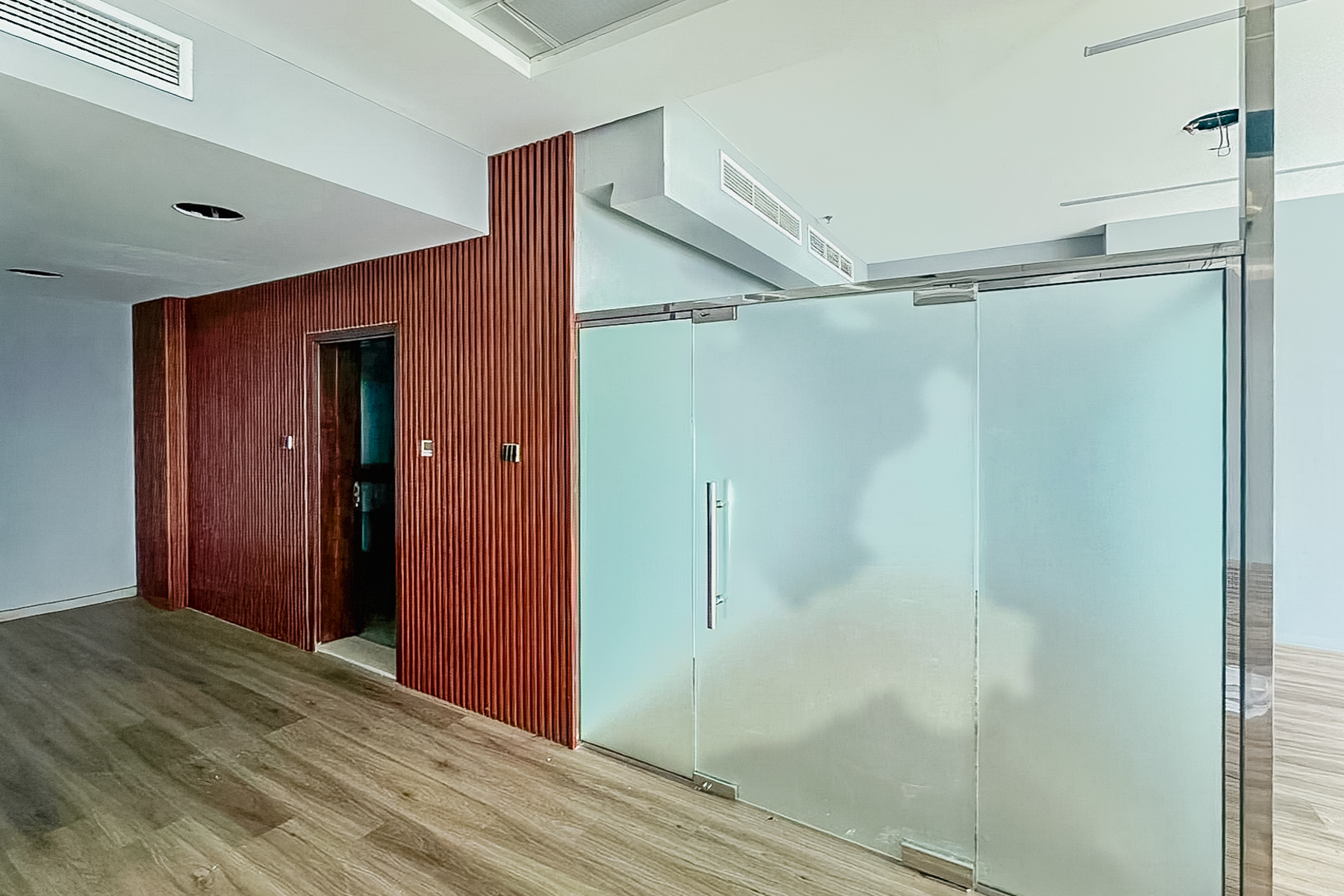 READY OFFICE  | FITTED | AMAZING CANAL VIEW