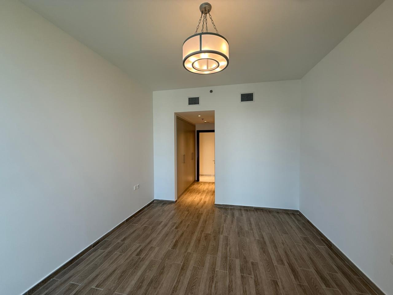 CANAL VIEW | PRIME LOCATION | VACANT UNIT