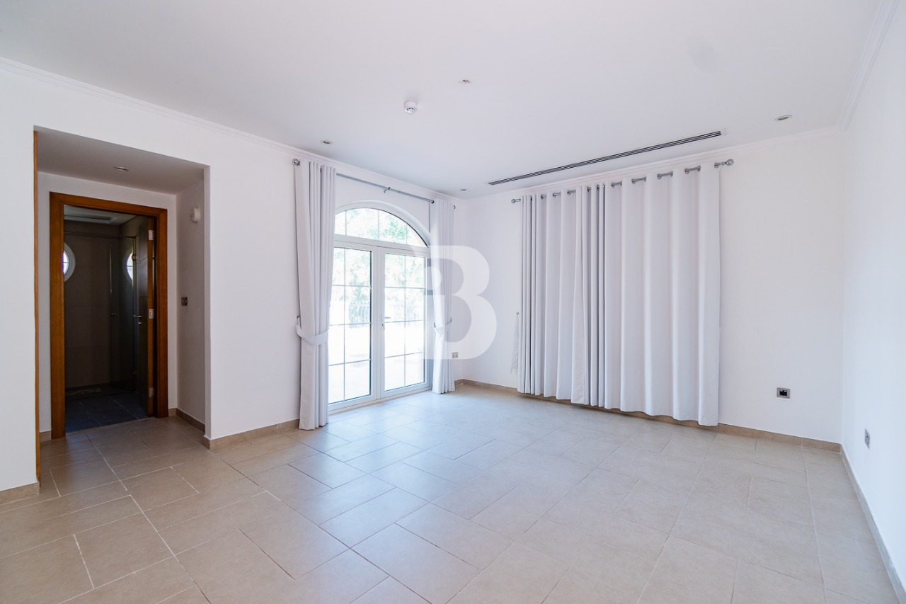 Single Row | 5BR Villa | Pool | Vastu