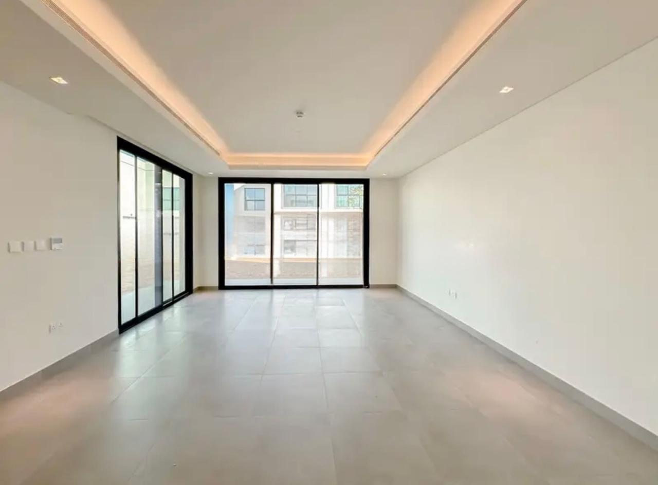 2BR Townhouse | 1 Study Rooms + Maid | Vacant