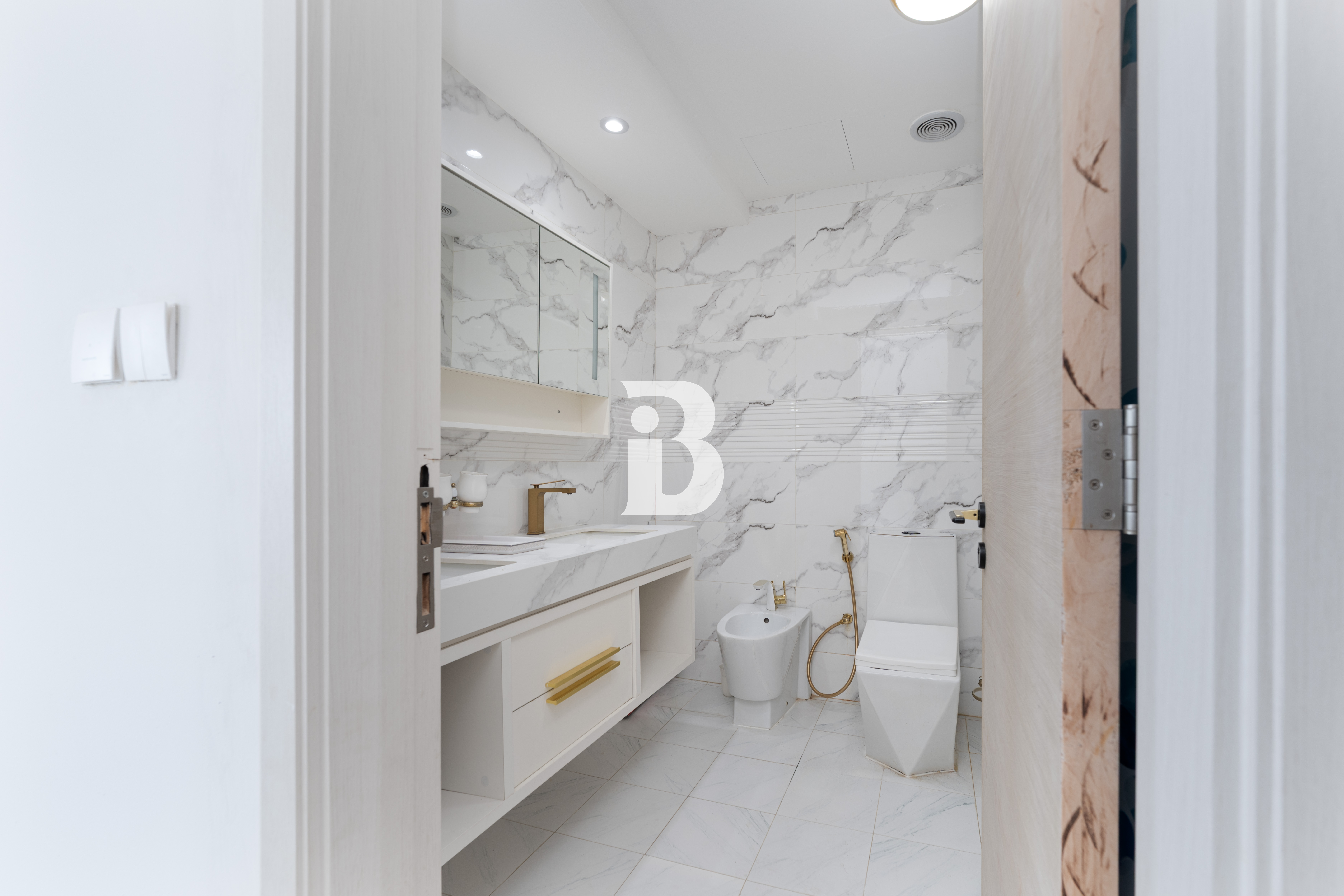 2 BR plus Maids Room | Upgraded Furnished