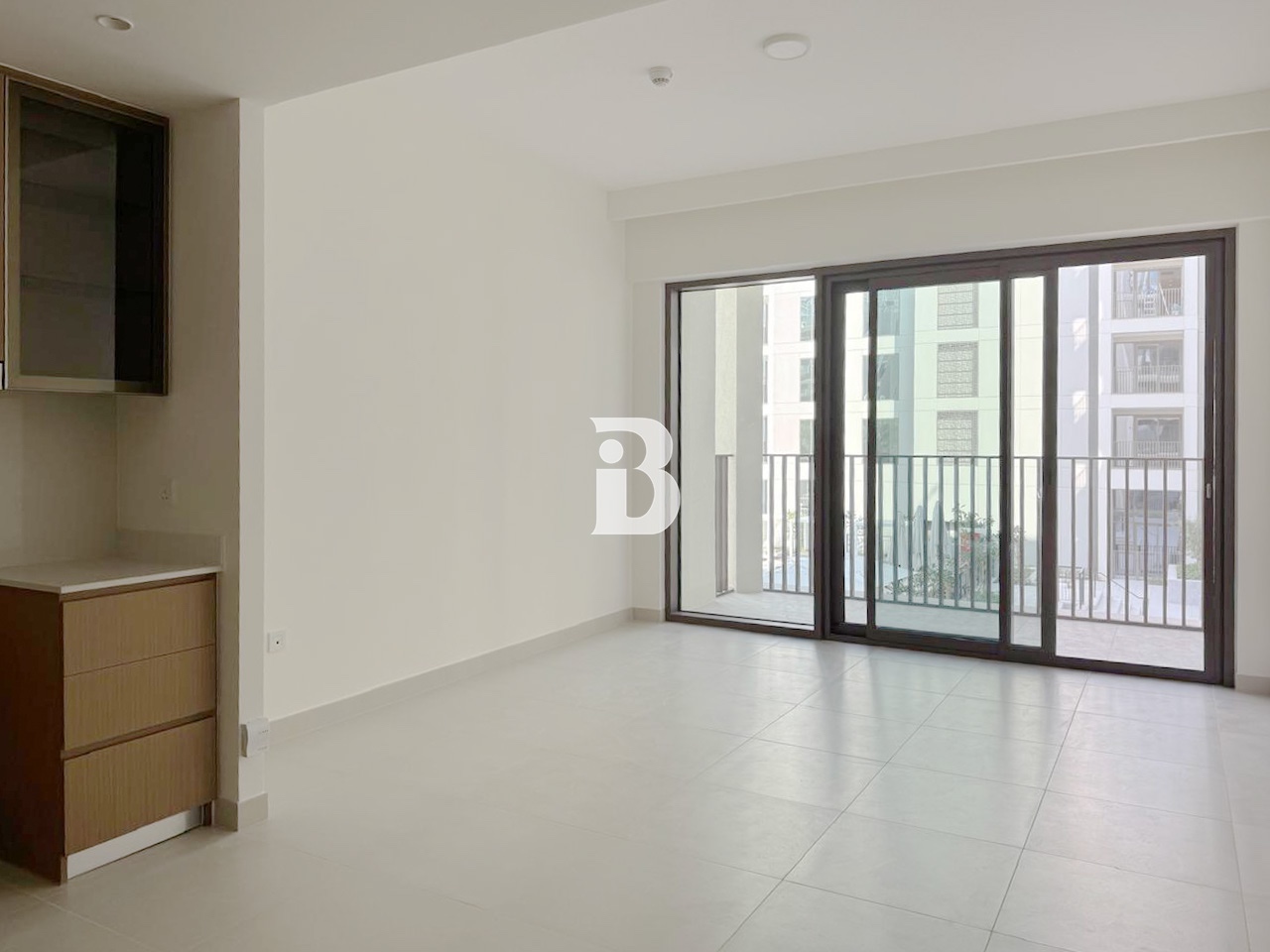 Brand New/Pool View/Beach Access