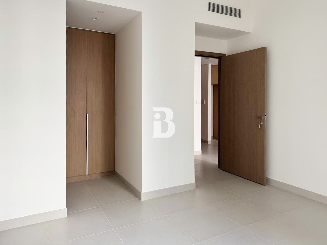 Brand New/Pool View/Beach Access