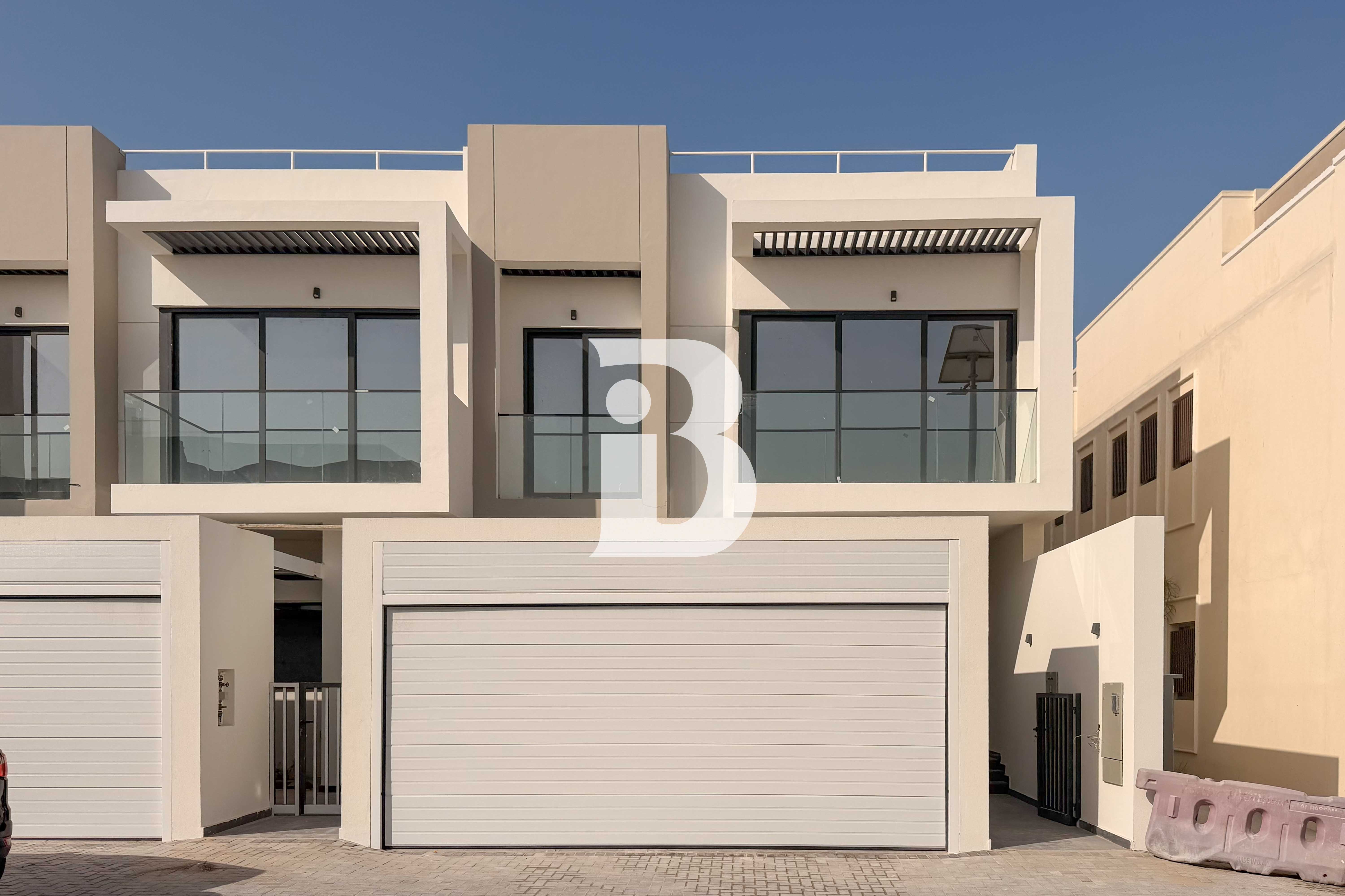 Park-Backing | Over 3,000 sf | Rooftop