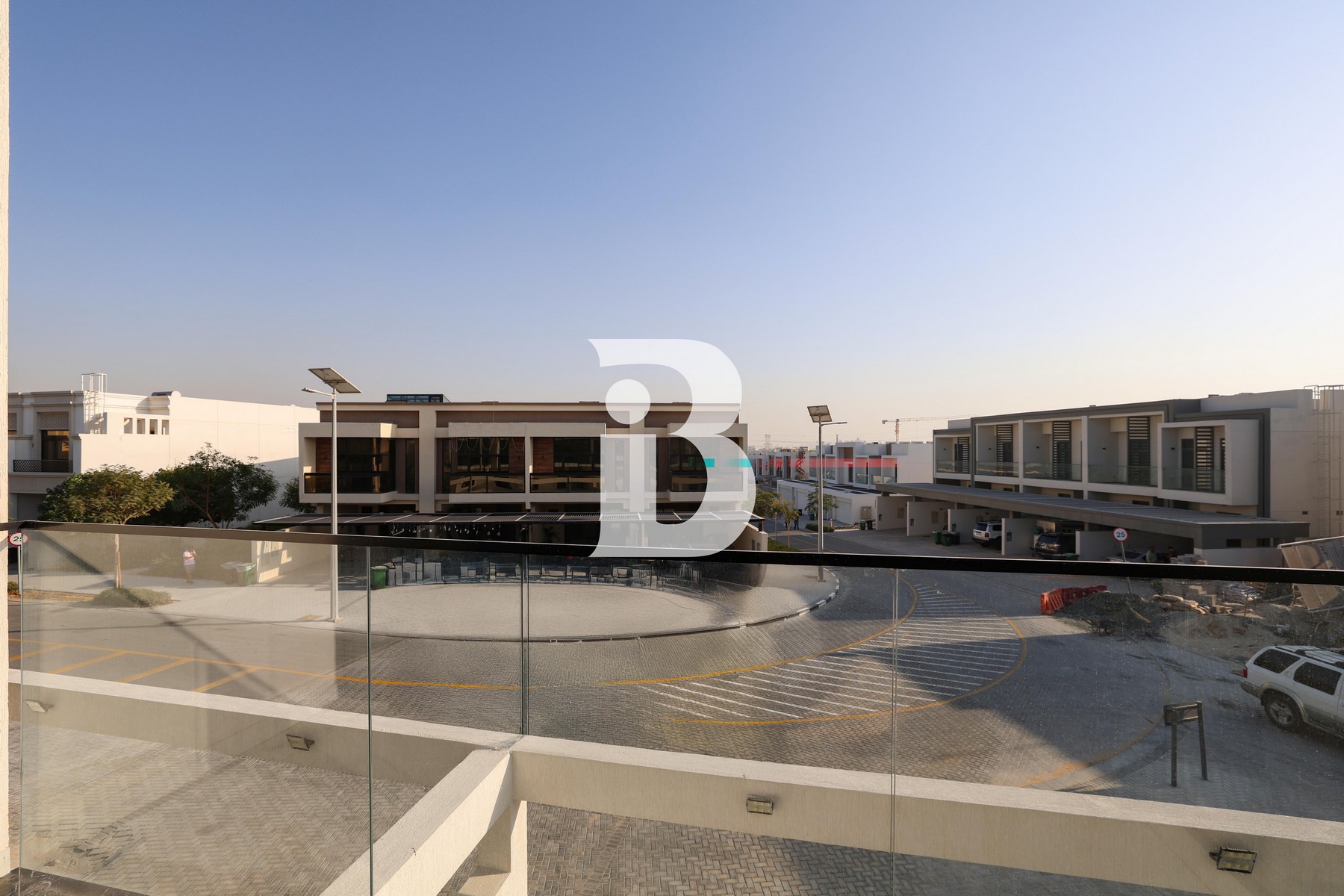 BRAND NEW | ON THE PARK | SINGLE ROW | AESTHETIC