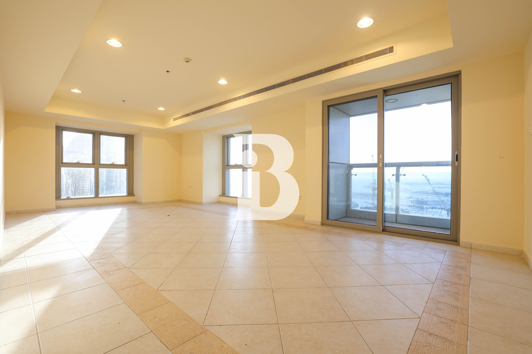 Spacious Unit | Sea &amp; Palm Views | Vacant