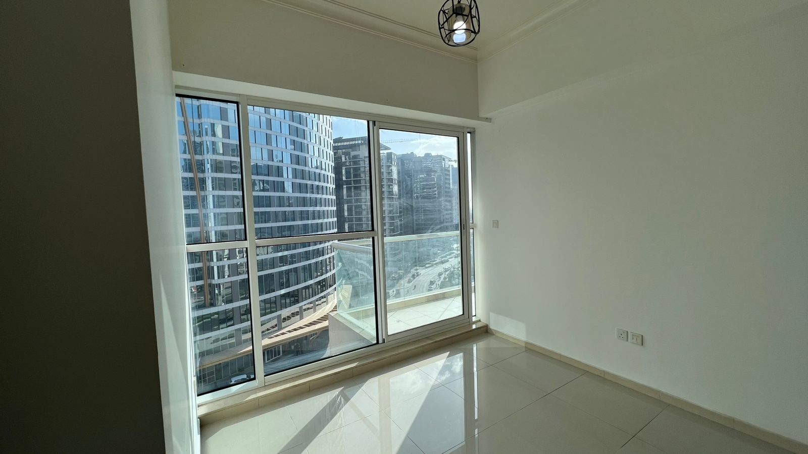 Spacious | Unfurnished | Ready to move in