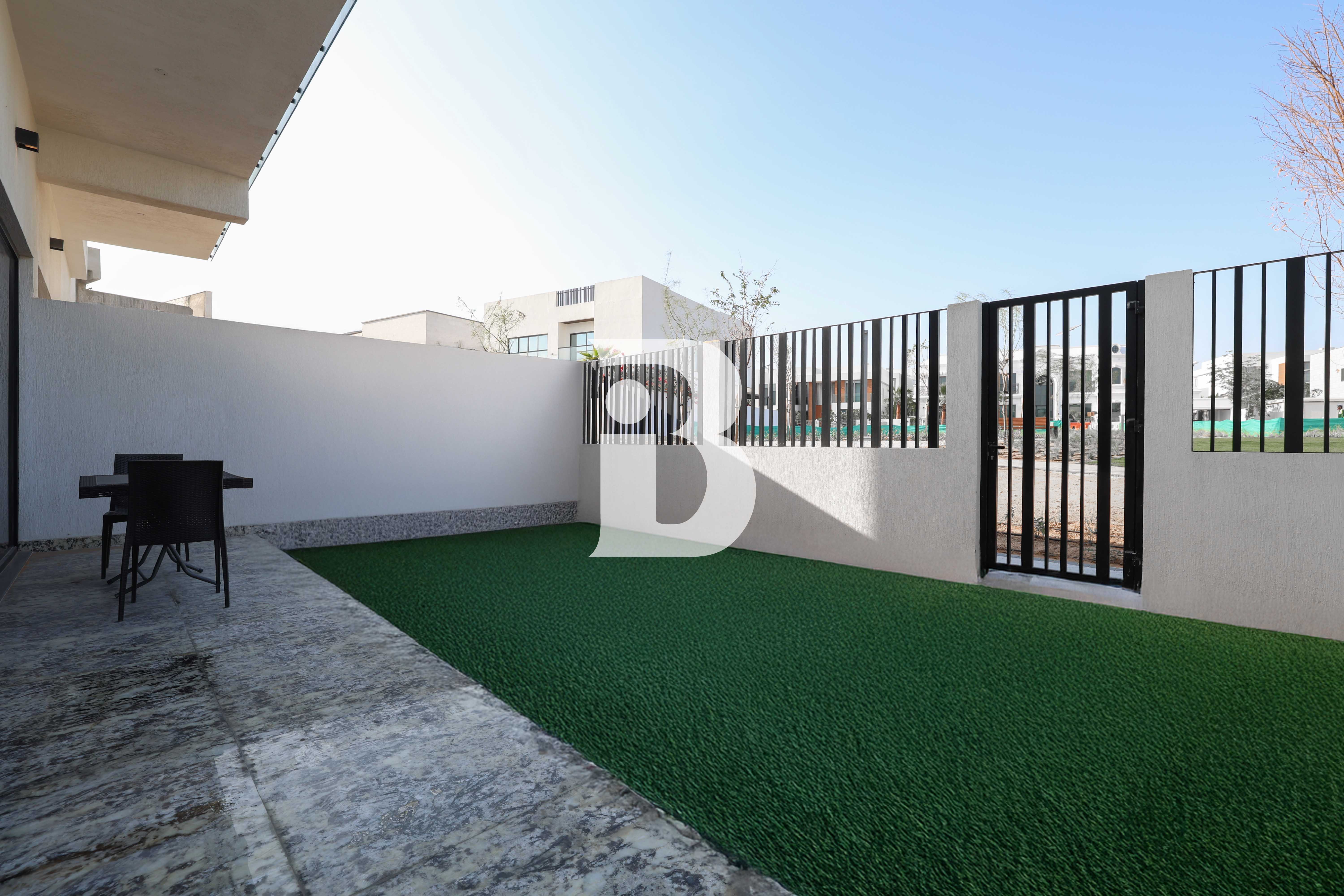 BRAND NEW TOWNHOUSE | ON THE PARK | SINGLE ROW