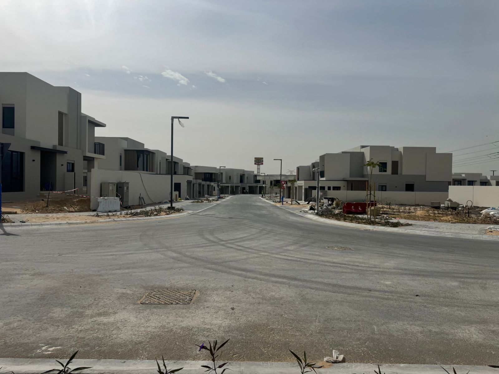 Larger Corner plot| Close to Pool| Negotiable