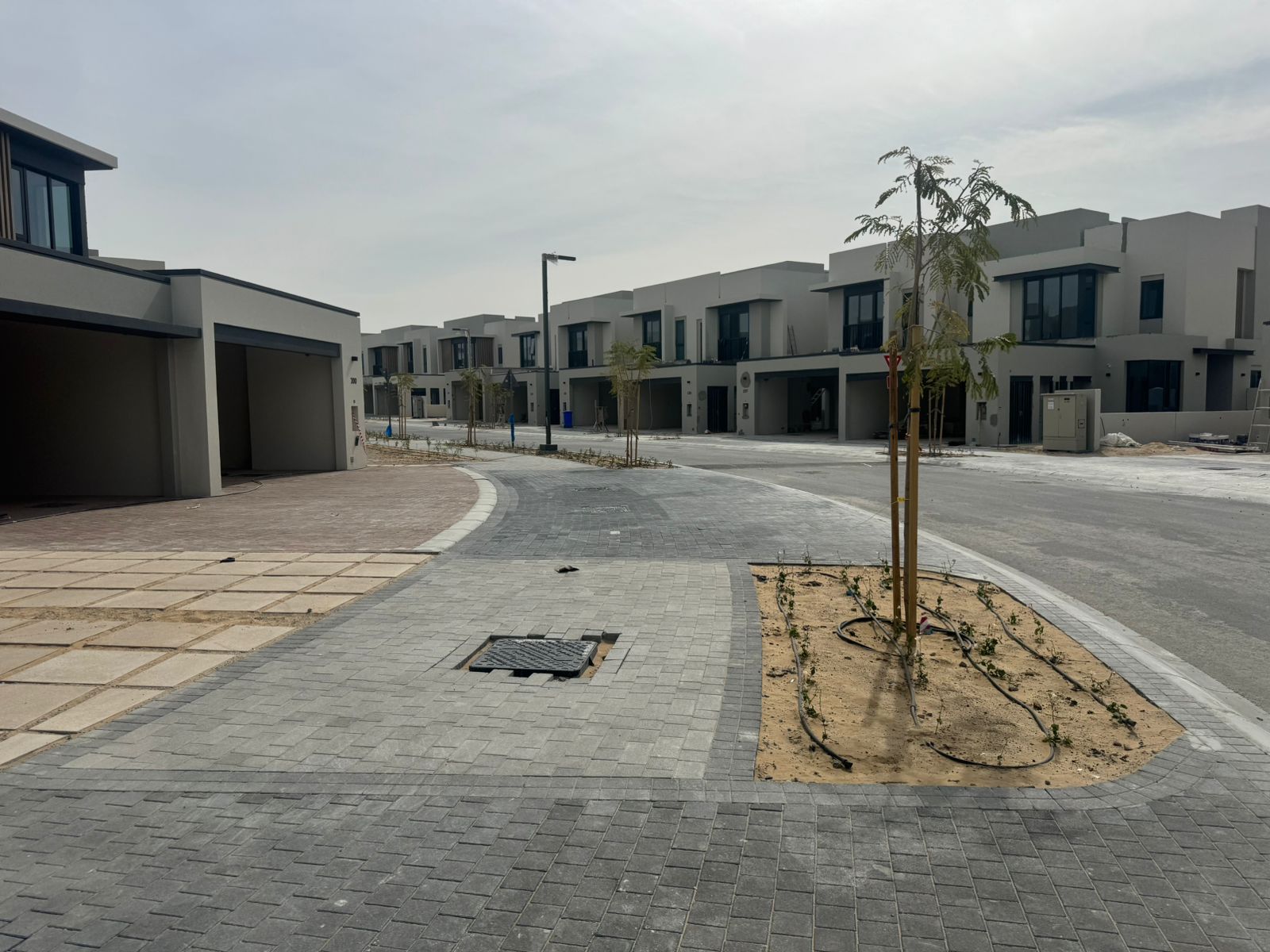 Larger Corner plot| Close to Pool| Negotiable