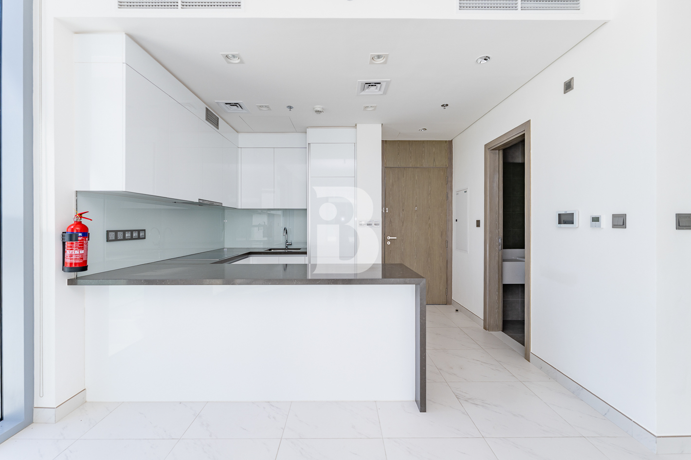 LAGOON VIEW I VACANT I UNFURNISHED | 1 BR