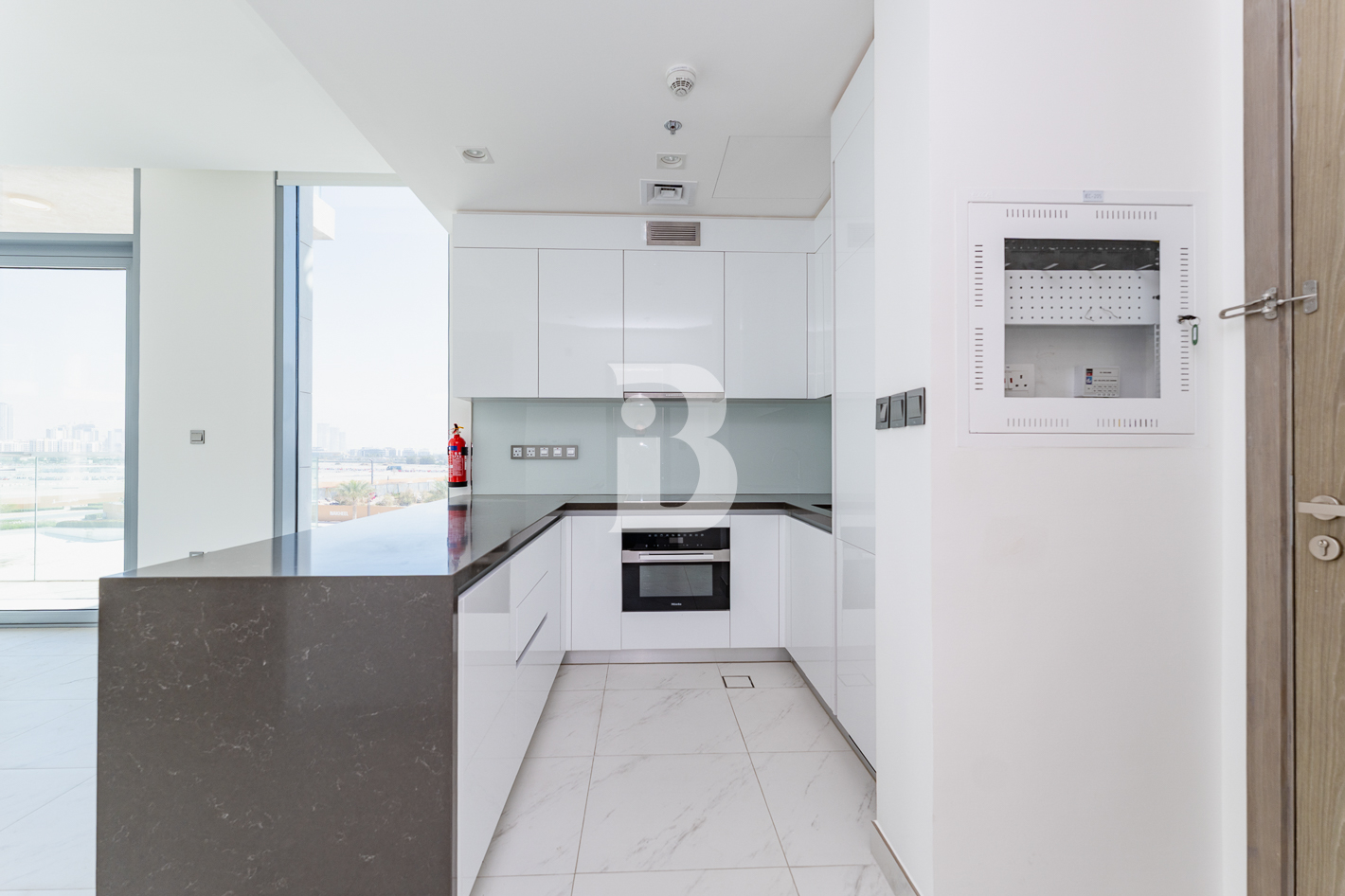 LAGOON VIEW I VACANT I UNFURNISHED | 1 BR