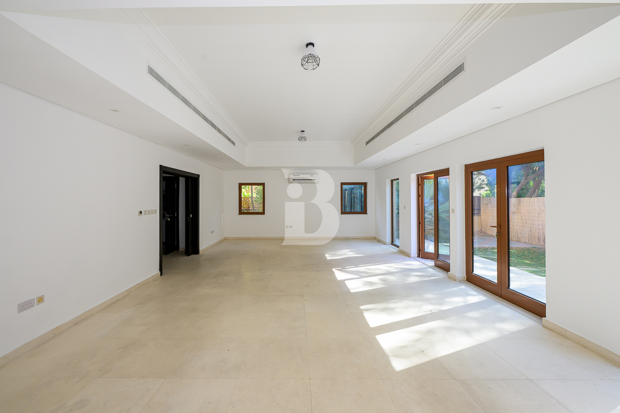 Single Row | Walk to Park | Notice served