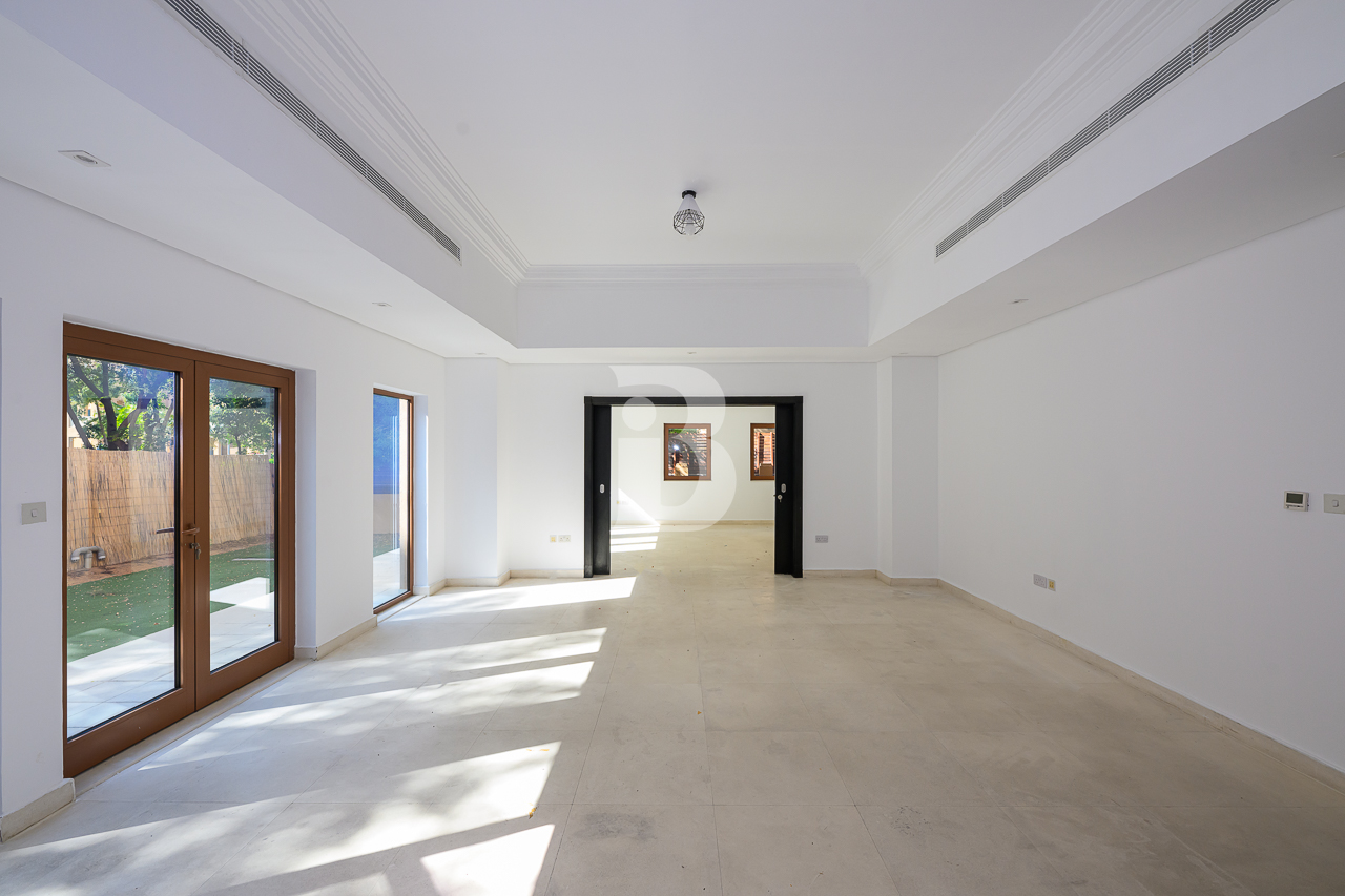 Single Row | Walk to Park | Notice served